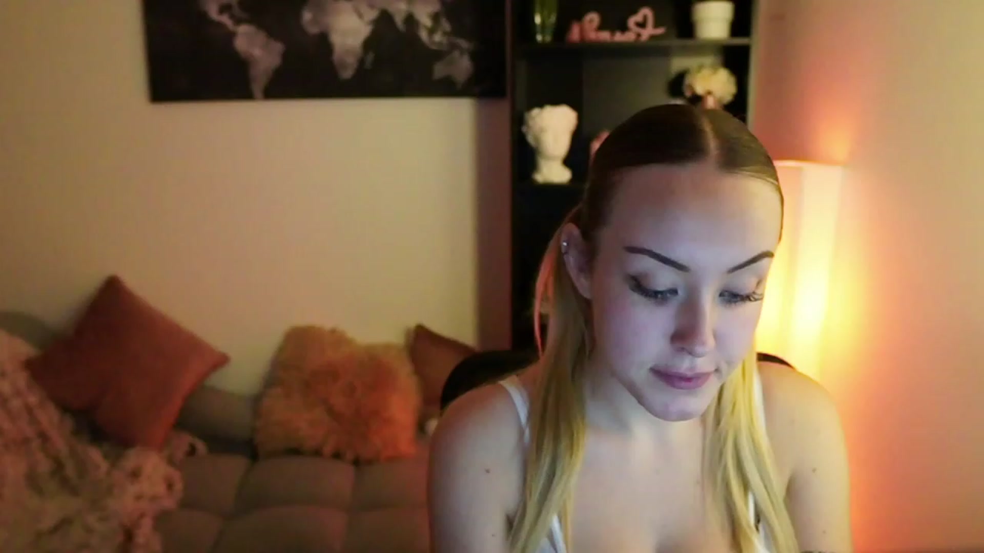 Gallery image thumbnail from Brooklyn_Ch's myfreecams stream on, 10/25/2023, 18:00 image 18 of 20