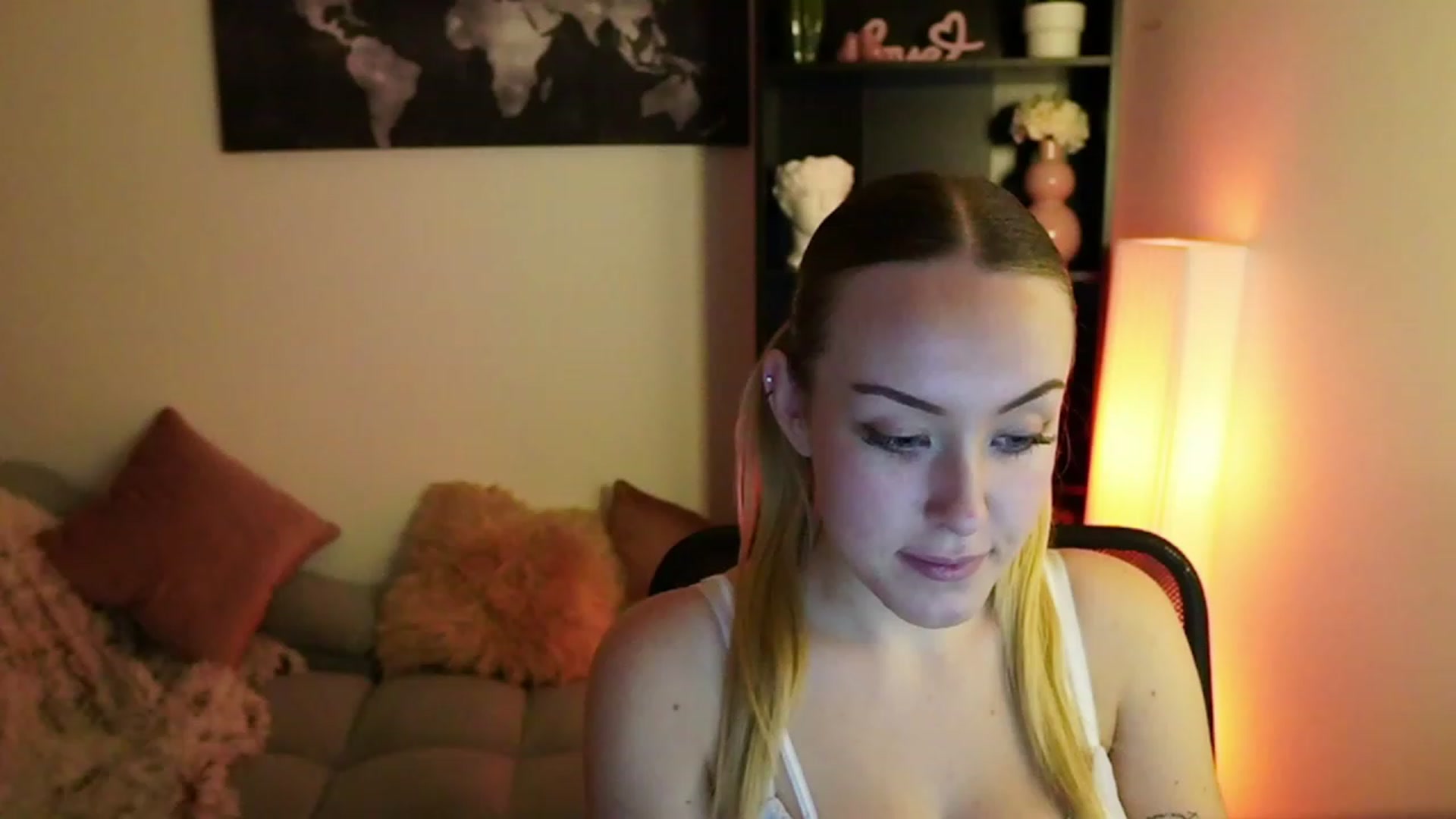Gallery image thumbnail from Brooklyn_Ch's myfreecams stream on, 10/25/2023, 18:00 image 8 of 20