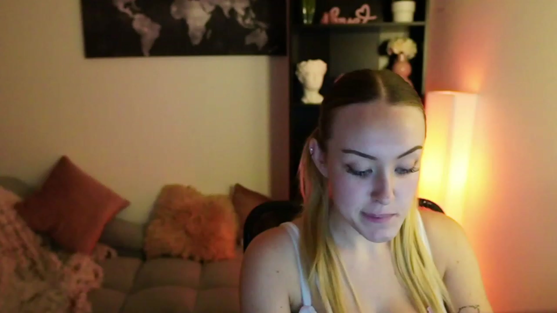 Gallery image thumbnail from Brooklyn_Ch's myfreecams stream on, 10/25/2023, 18:00 image 3 of 20