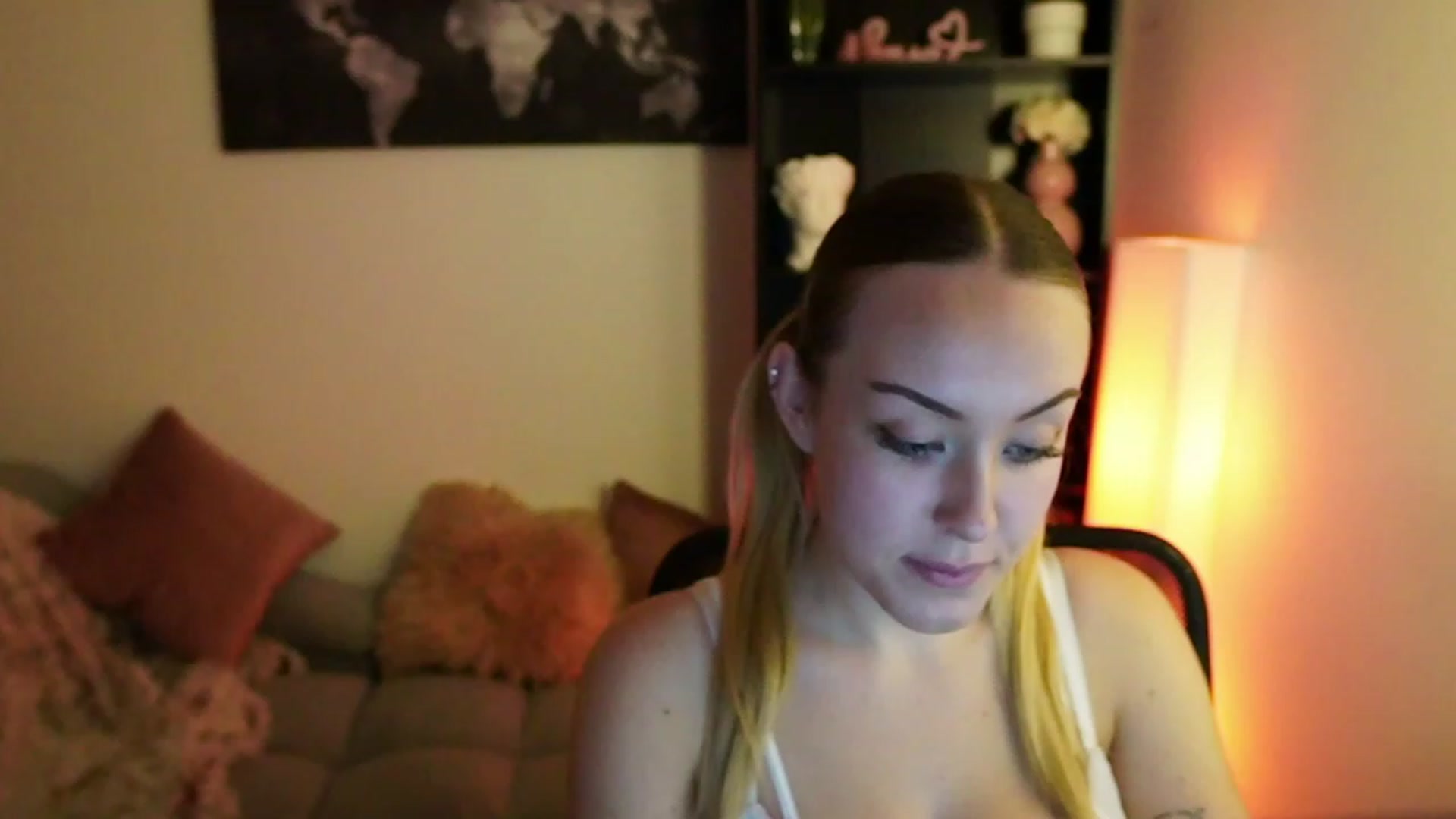 Gallery image thumbnail from Brooklyn_Ch's myfreecams stream on, 10/25/2023, 18:00 image 10 of 20