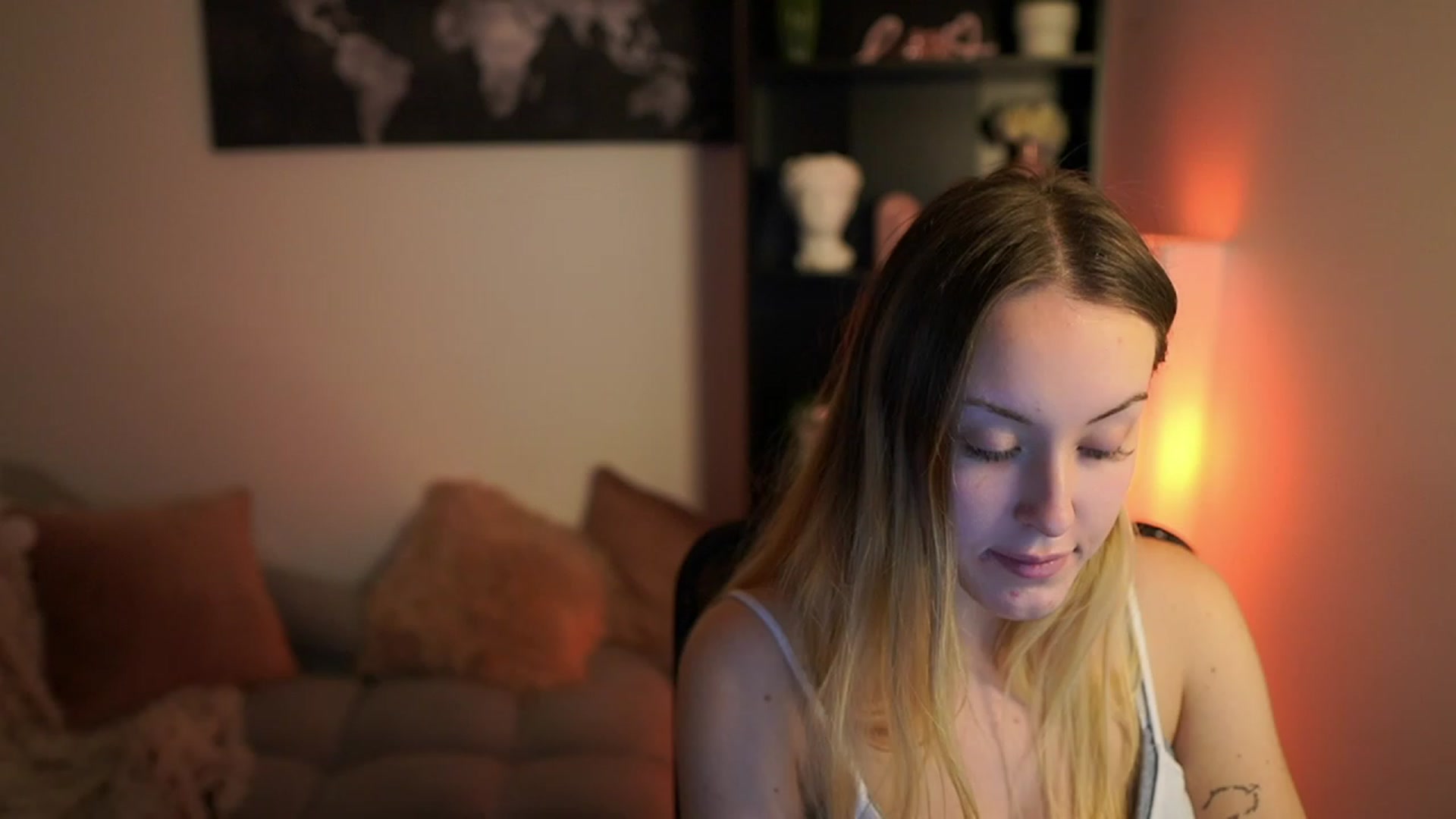 Gallery image thumbnail from Brooklyn_Ch's myfreecams stream on, 11/08/2023, 17:18 image 15 of 20