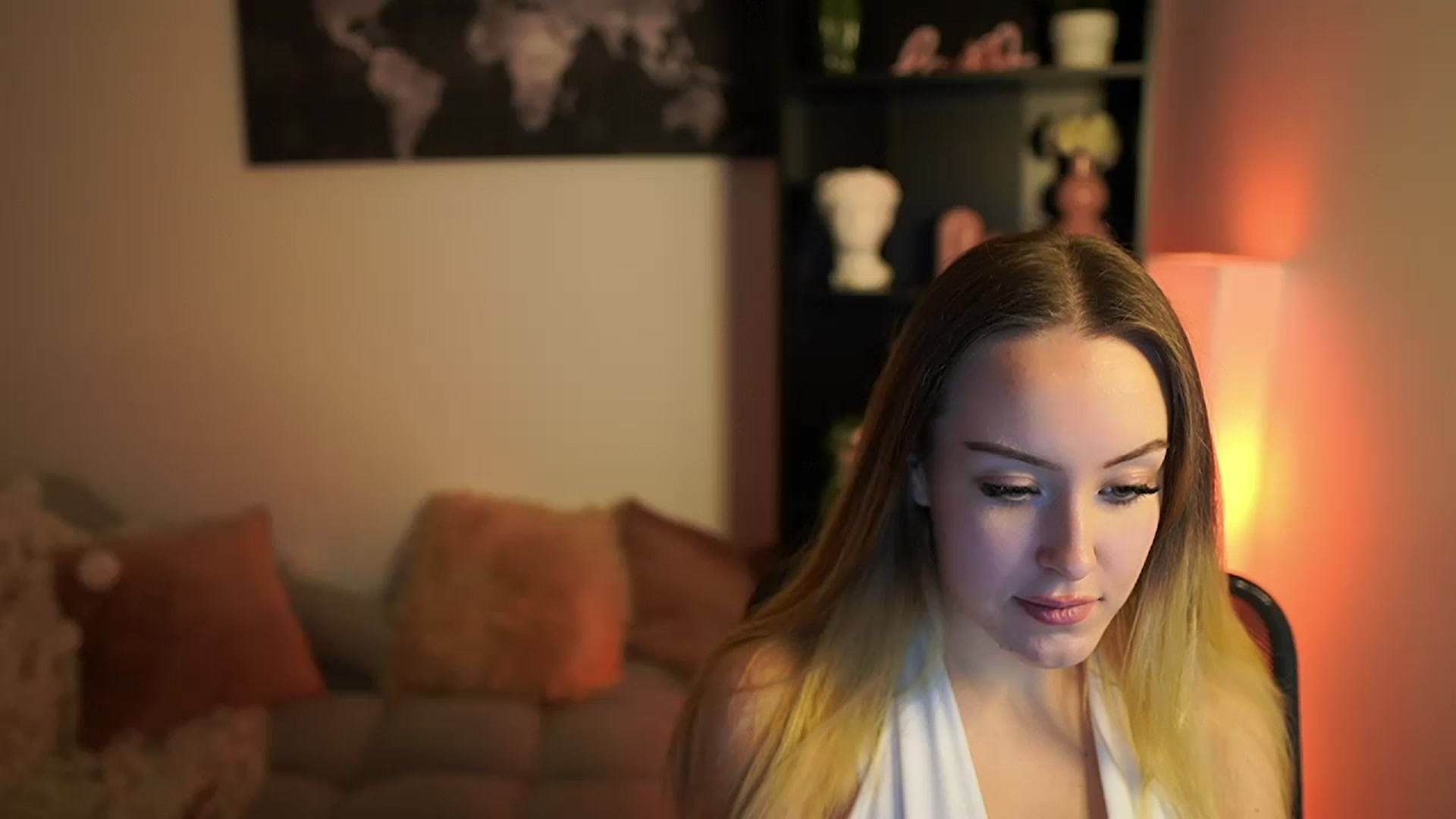 Gallery image thumbnail from Brooklyn_Ch's myfreecams stream on, 11/21/2023, 14:59 image 3 of 20