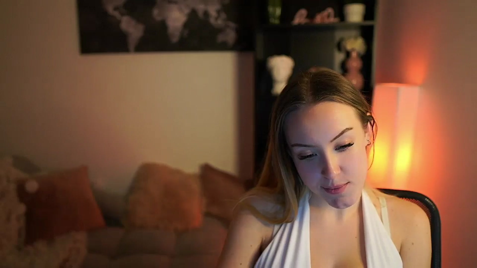 Gallery image thumbnail from Brooklyn_Ch's myfreecams stream on, 11/21/2023, 17:39 image 5 of 20