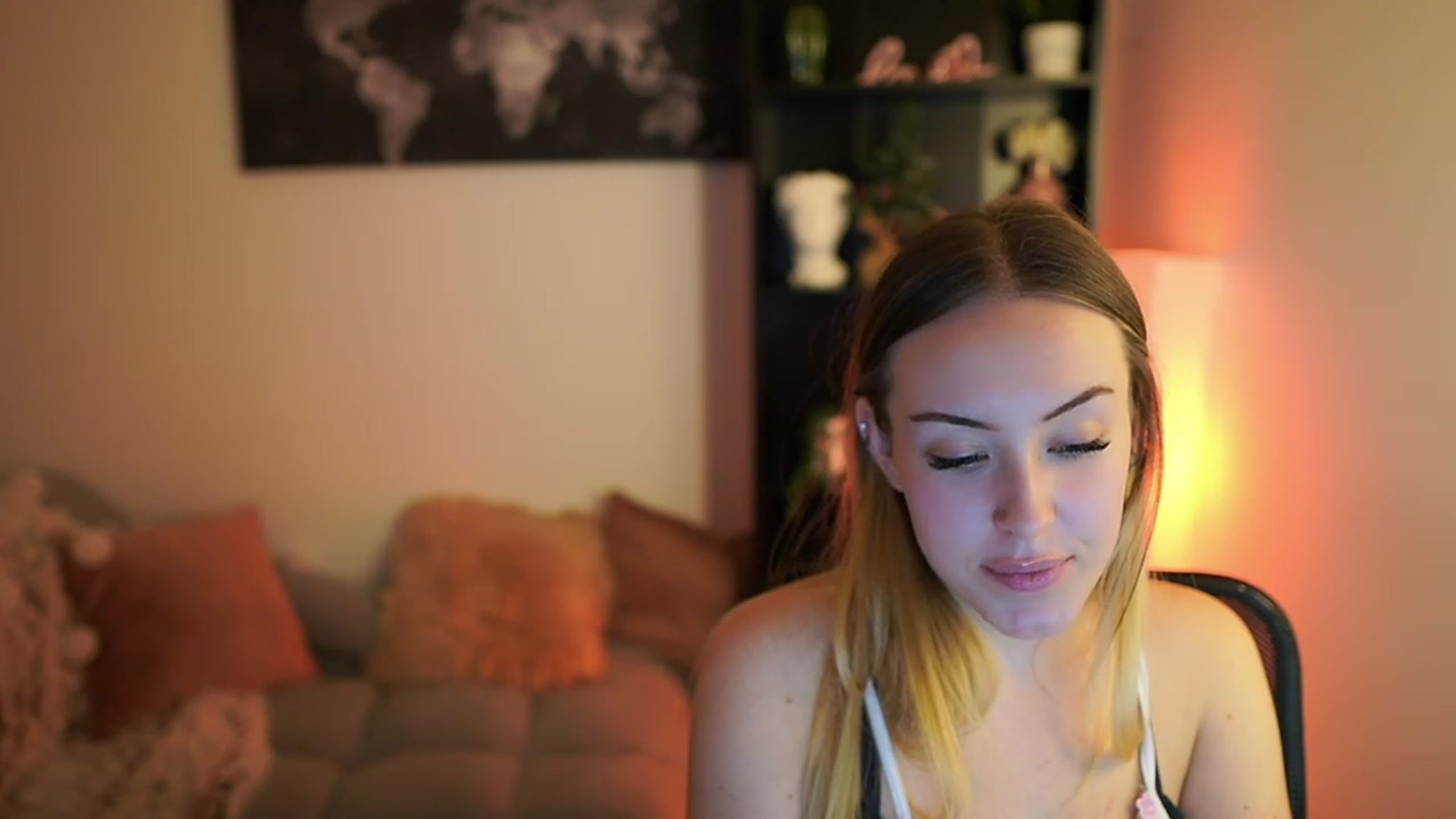 Gallery image thumbnail from Brooklyn_Ch's myfreecams stream on, 11/28/2023, 15:14 image 20 of 20