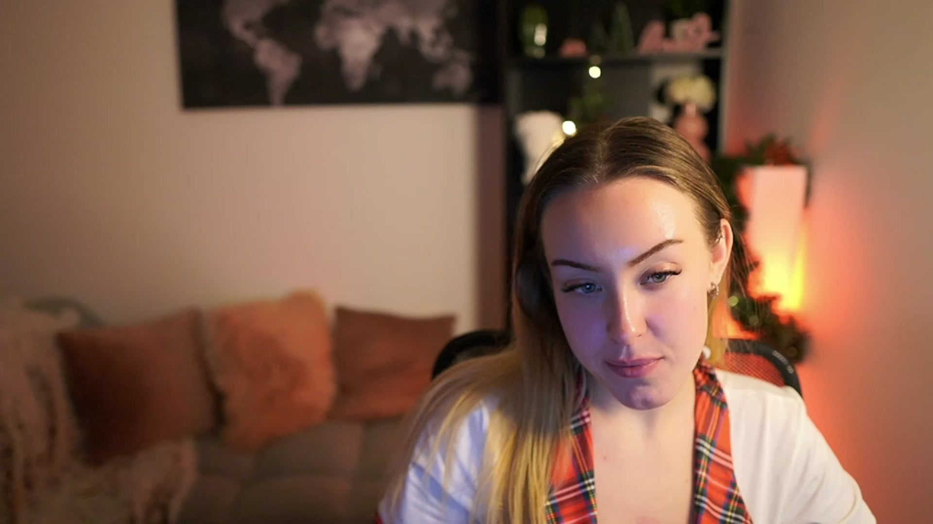 Gallery image thumbnail from Brooklyn_Ch's myfreecams stream on, 12/03/2023, 17:18 image 3 of 20