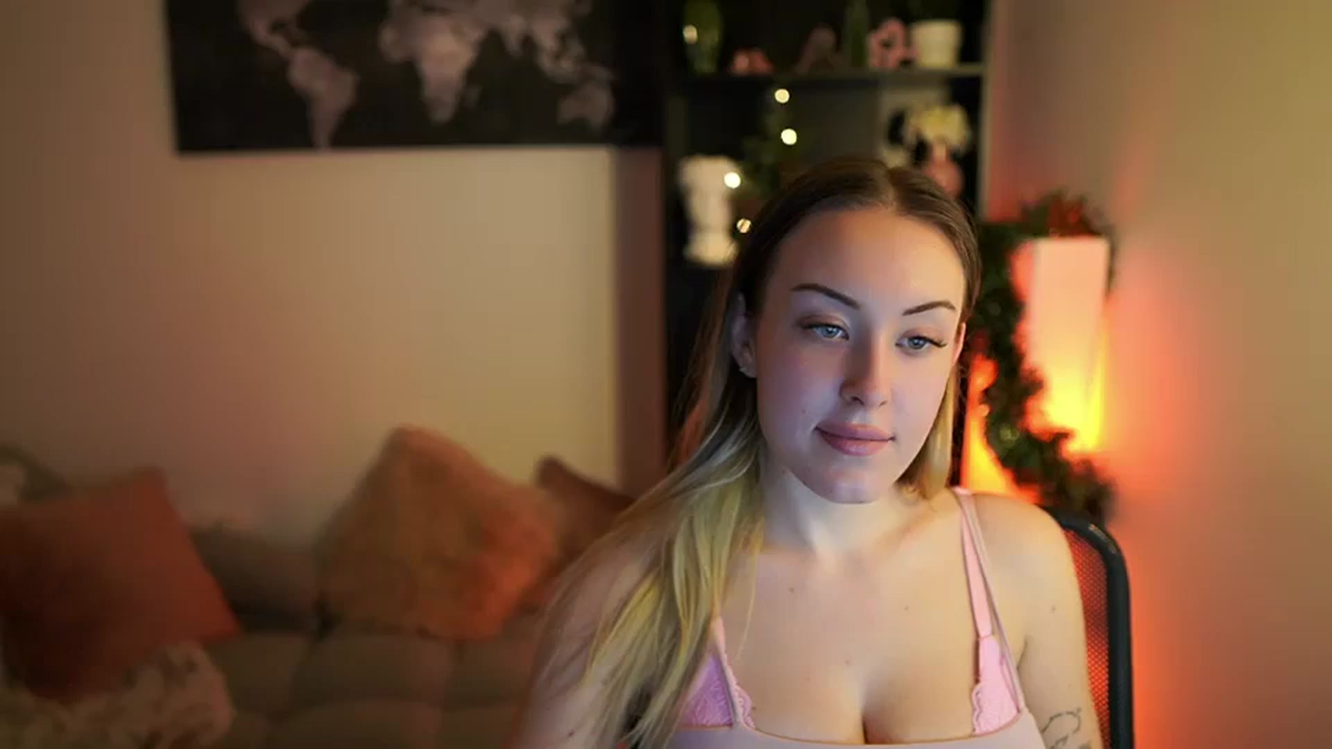 Gallery image thumbnail from Brooklyn_Ch's myfreecams stream on, 12/12/2023, 13:56 image 17 of 20