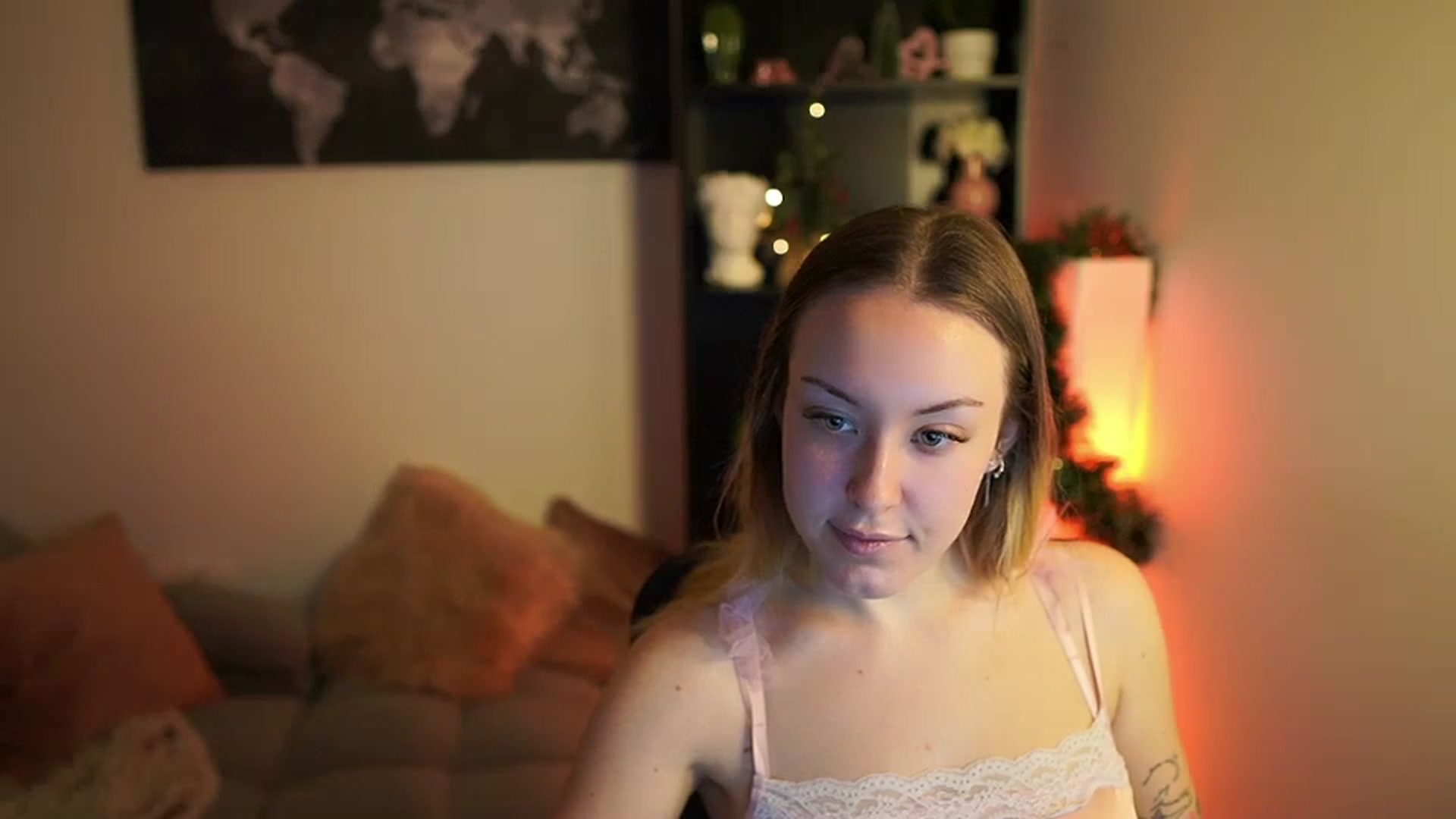 Gallery image thumbnail from Brooklyn_Ch's myfreecams stream on, 12/13/2023, 10:36 image 7 of 20
