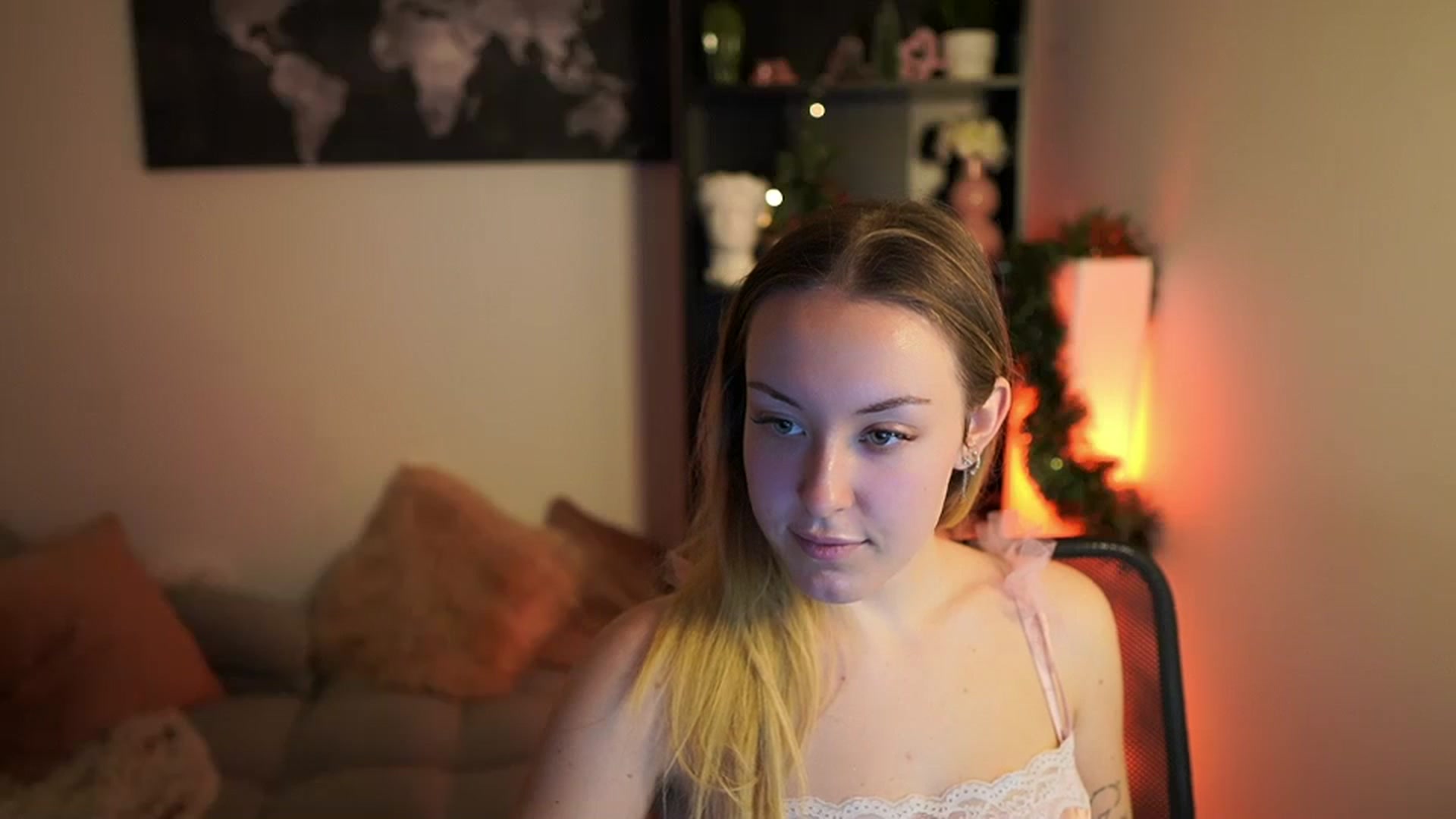 Gallery image thumbnail from Brooklyn_Ch's myfreecams stream on, 12/13/2023, 11:46 image 8 of 20