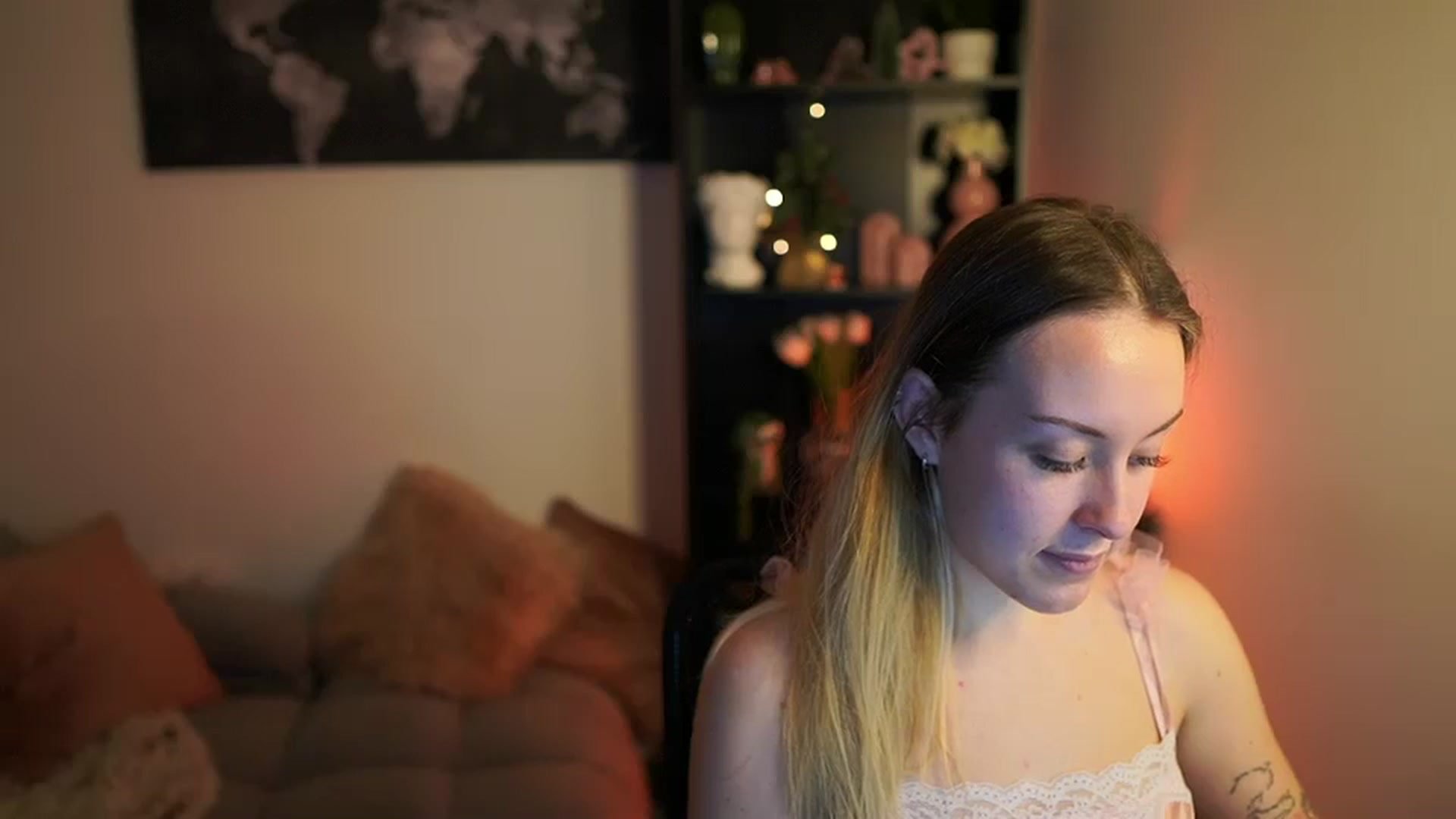 Gallery image thumbnail from Brooklyn_Ch's myfreecams stream on, 12/13/2023, 11:46 image 17 of 20