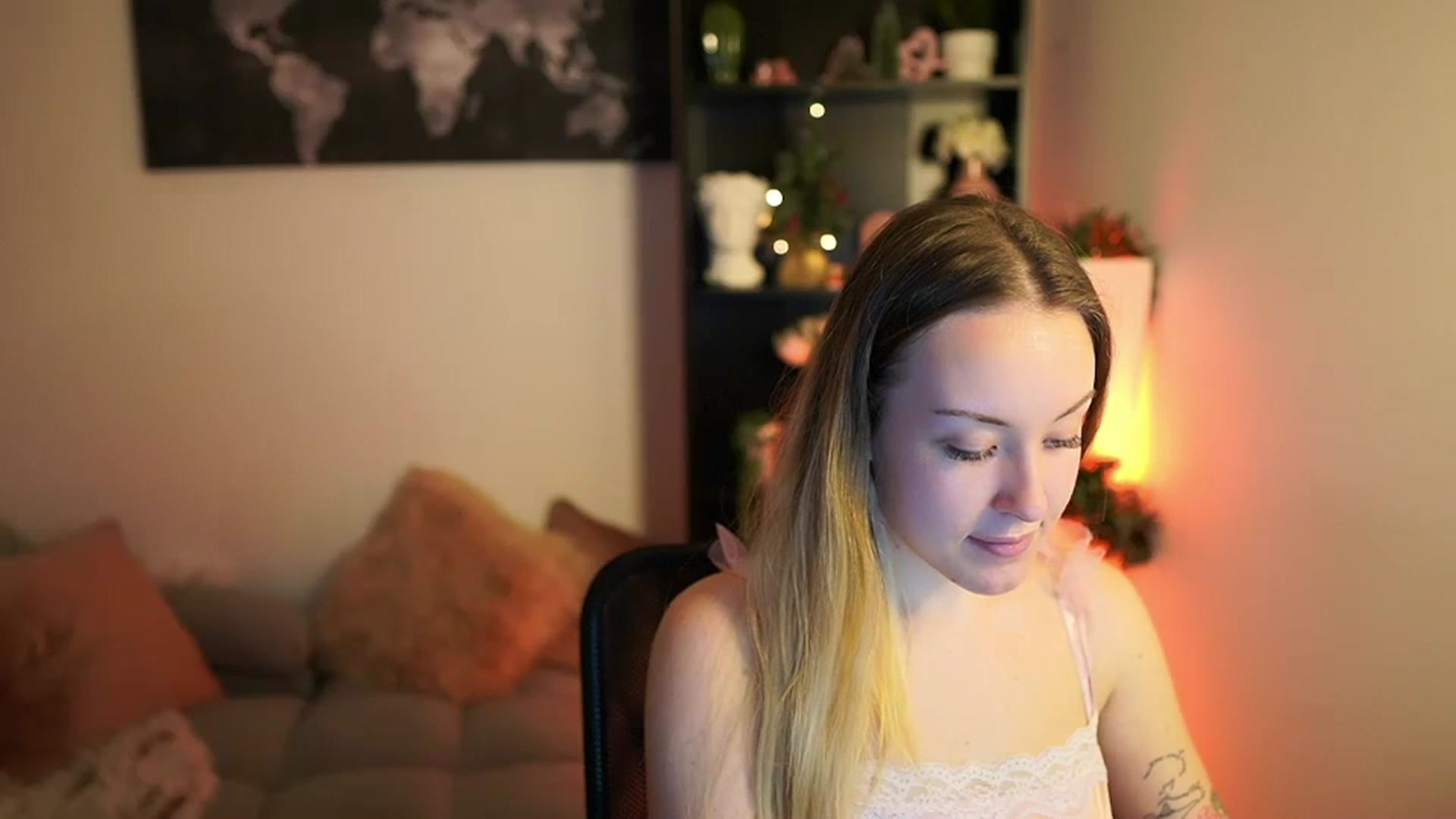 Gallery image thumbnail from Brooklyn_Ch's myfreecams stream on, 12/13/2023, 13:01 image 3 of 20