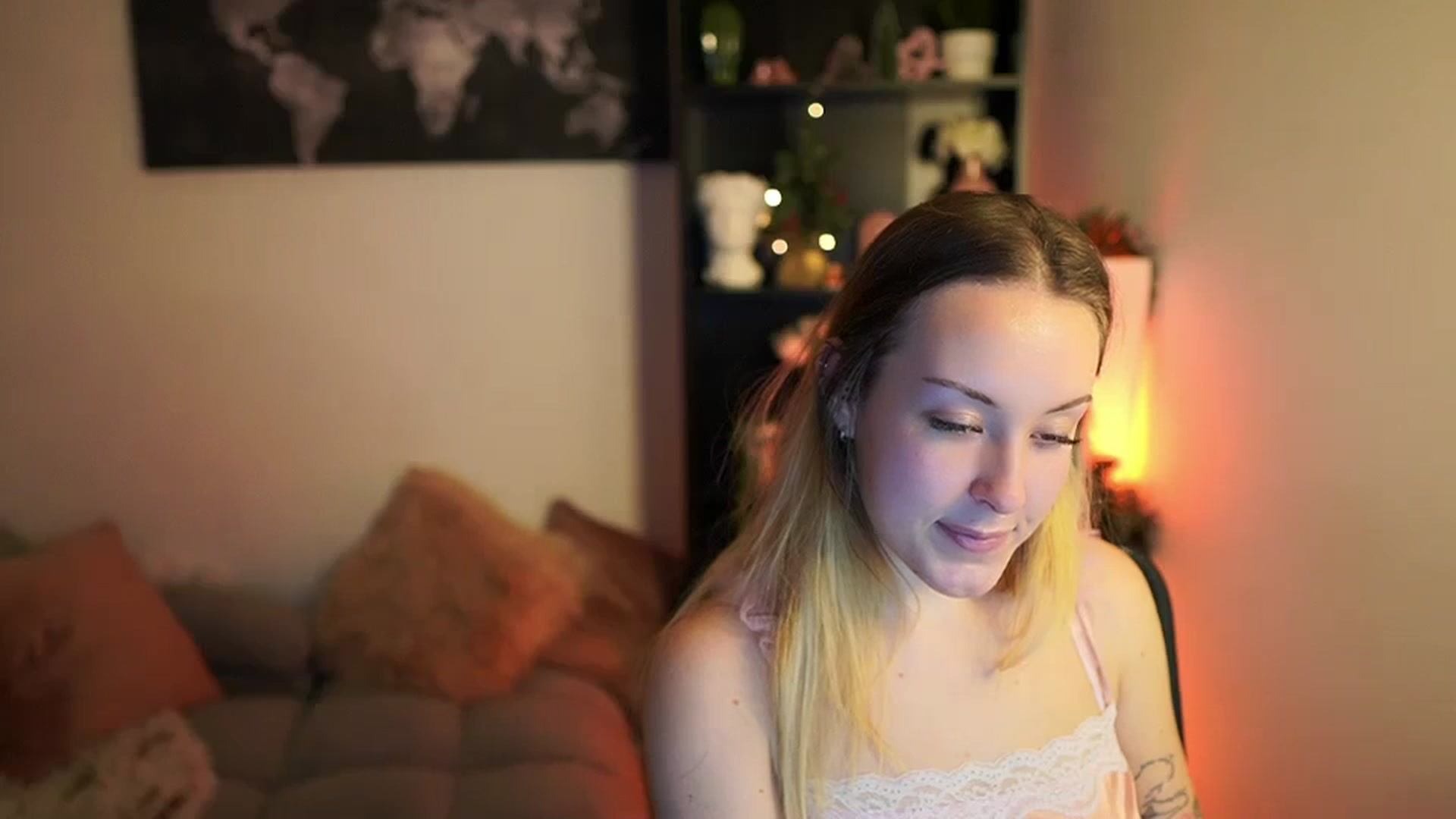 Gallery image thumbnail from Brooklyn_Ch's myfreecams stream on, 12/13/2023, 13:01 image 17 of 20