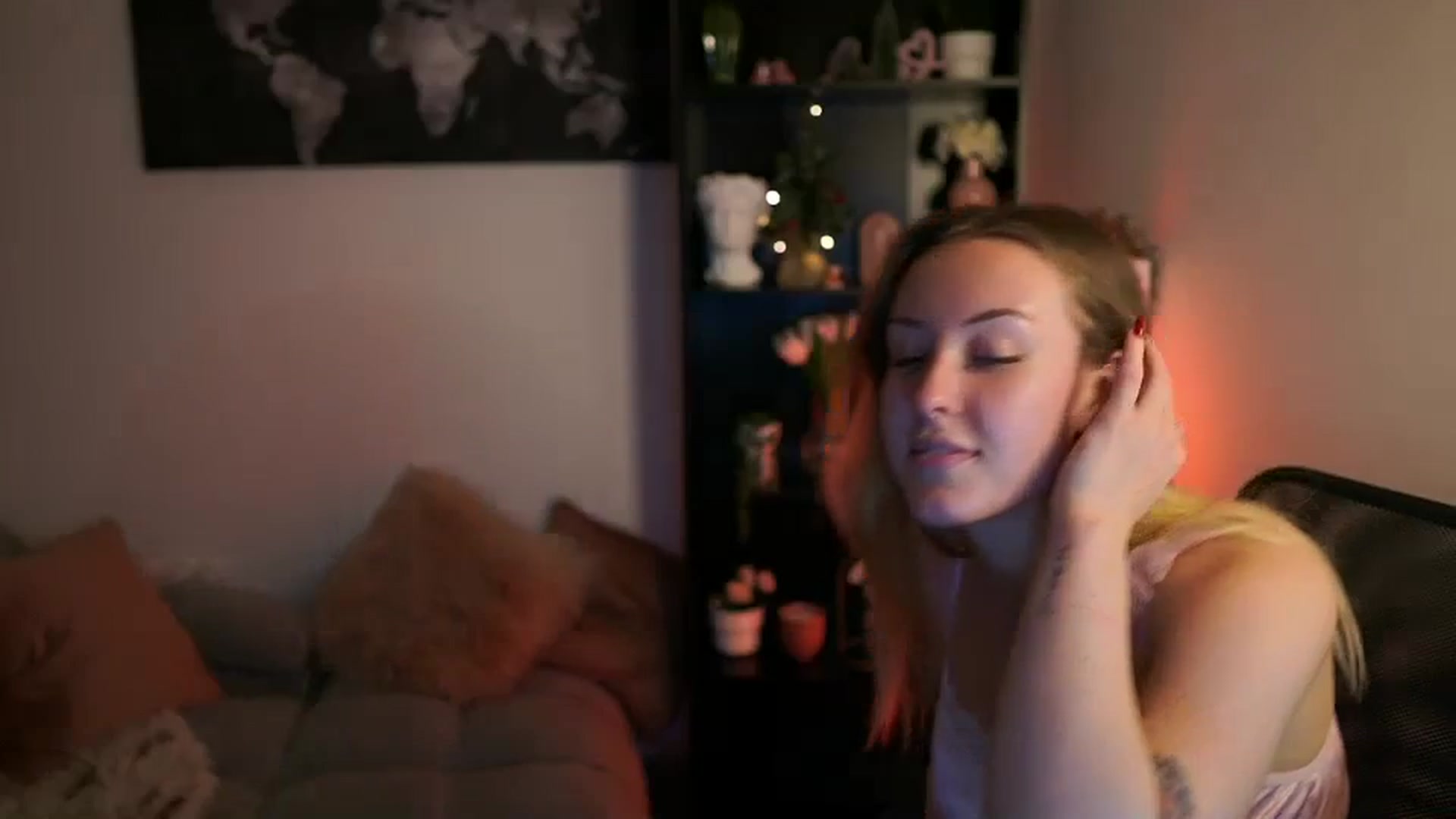 Gallery image thumbnail from Brooklyn_Ch's myfreecams stream on, 12/13/2023, 13:40 image 11 of 20