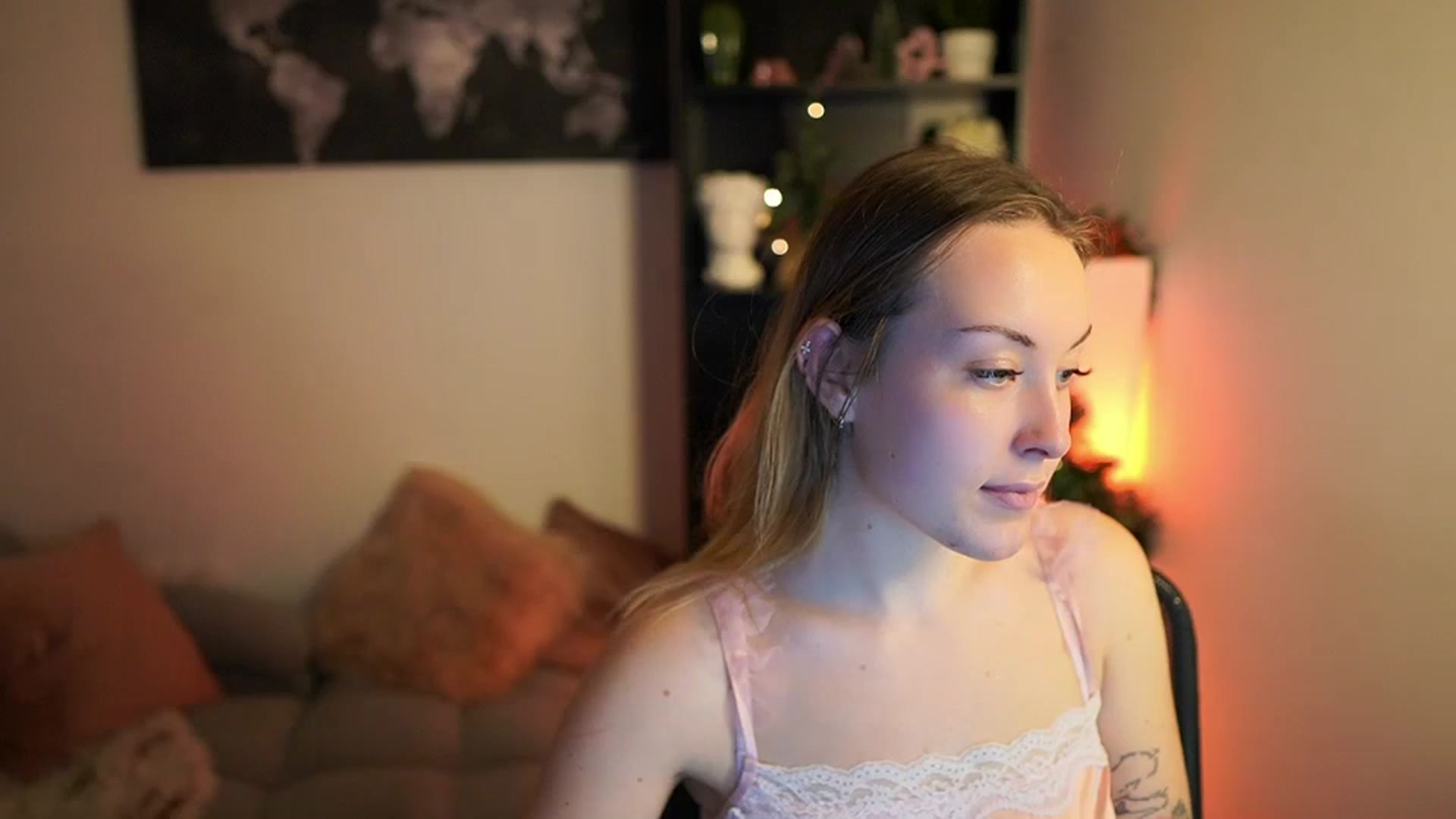 Gallery image thumbnail from Brooklyn_Ch's myfreecams stream on, 12/13/2023, 13:40 image 13 of 20