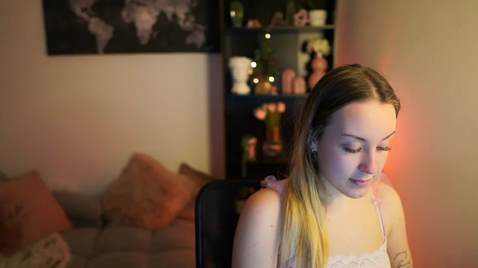 Gallery image thumbnail from Brooklyn_Ch's myfreecams stream on, 12/13/2023, 13:40 image 5 of 20
