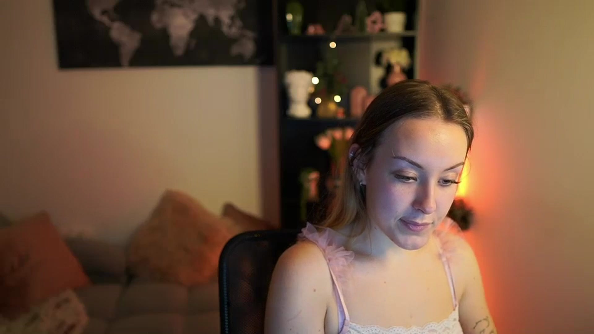 Gallery image thumbnail from Brooklyn_Ch's myfreecams stream on, 12/13/2023, 13:40 image 6 of 20