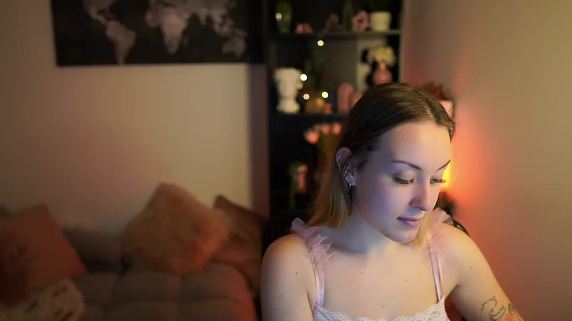 Gallery image thumbnail from Brooklyn_Ch's myfreecams stream on, 12/13/2023, 13:40 image 1 of 20