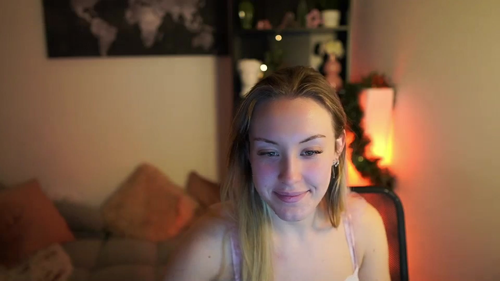 Gallery image thumbnail from Brooklyn_Ch's myfreecams stream on, 12/13/2023, 16:59 image 5 of 20