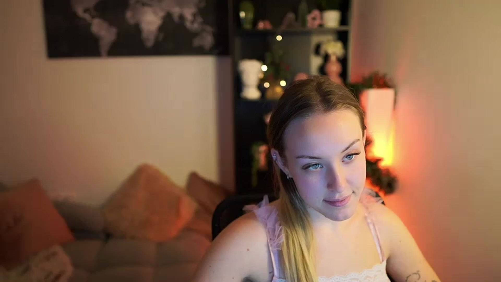 Gallery image thumbnail from Brooklyn_Ch's myfreecams stream on, 12/13/2023, 16:59 image 15 of 20