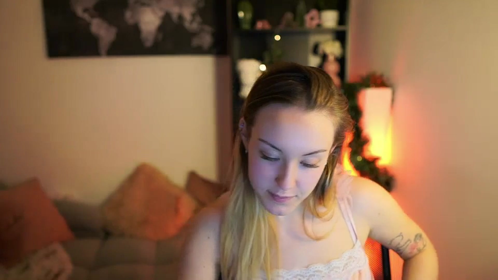Gallery image thumbnail from Brooklyn_Ch's myfreecams stream on, 12/13/2023, 16:59 image 9 of 20