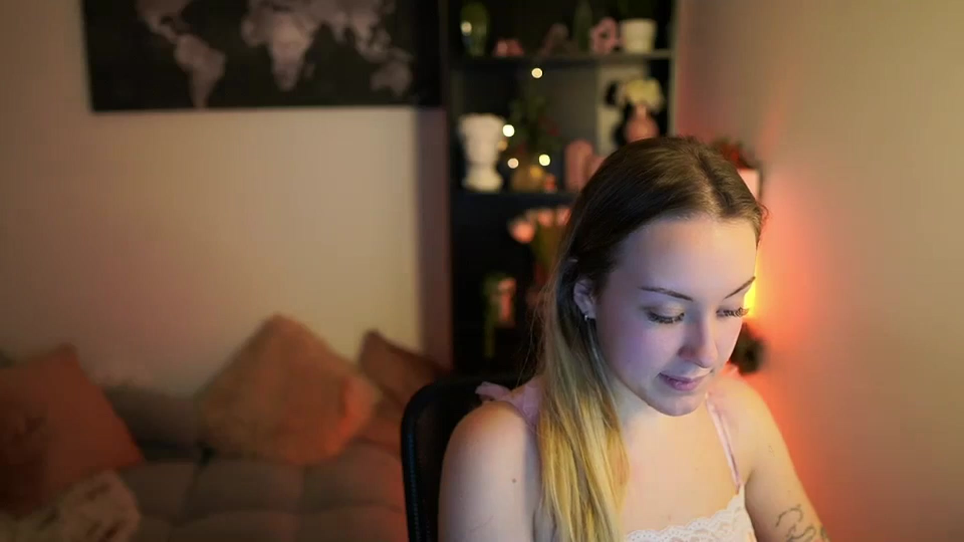 Gallery image thumbnail from Brooklyn_Ch's myfreecams stream on, 12/13/2023, 16:59 image 12 of 20