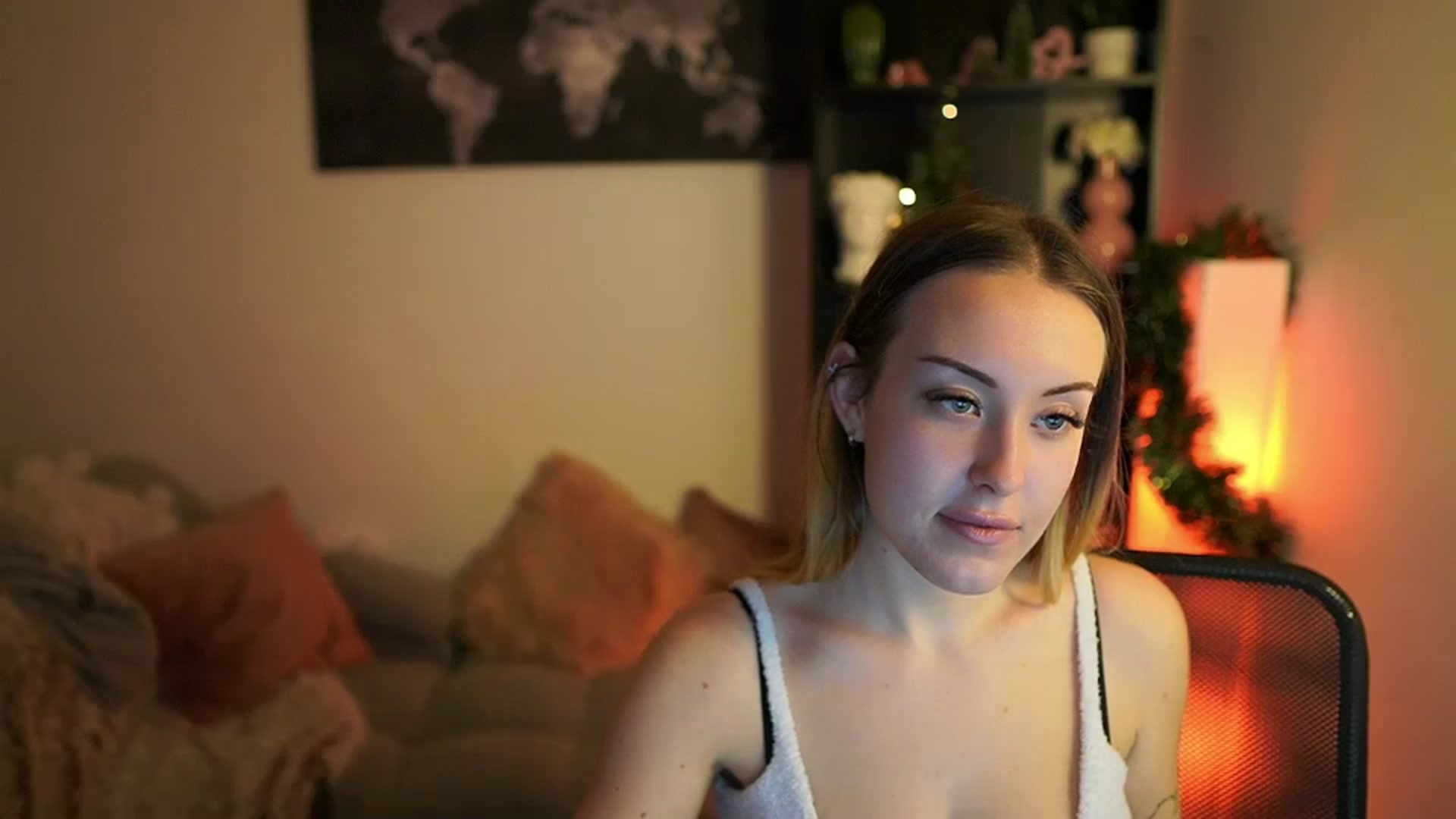 Gallery image thumbnail from Brooklyn_Ch's myfreecams stream on, 12/16/2023, 15:36 image 7 of 20