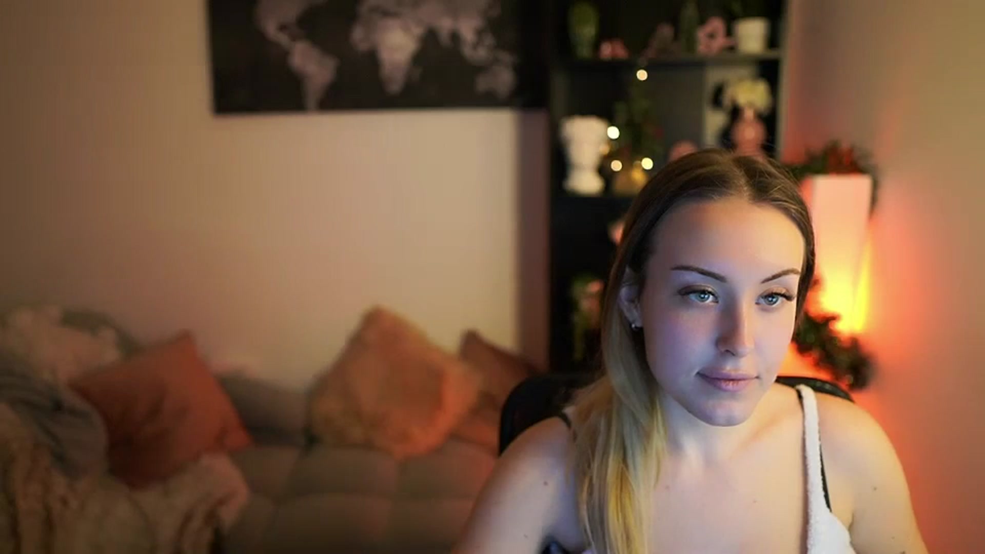 Gallery image thumbnail from Brooklyn_Ch's myfreecams stream on, 12/16/2023, 15:36 image 18 of 20