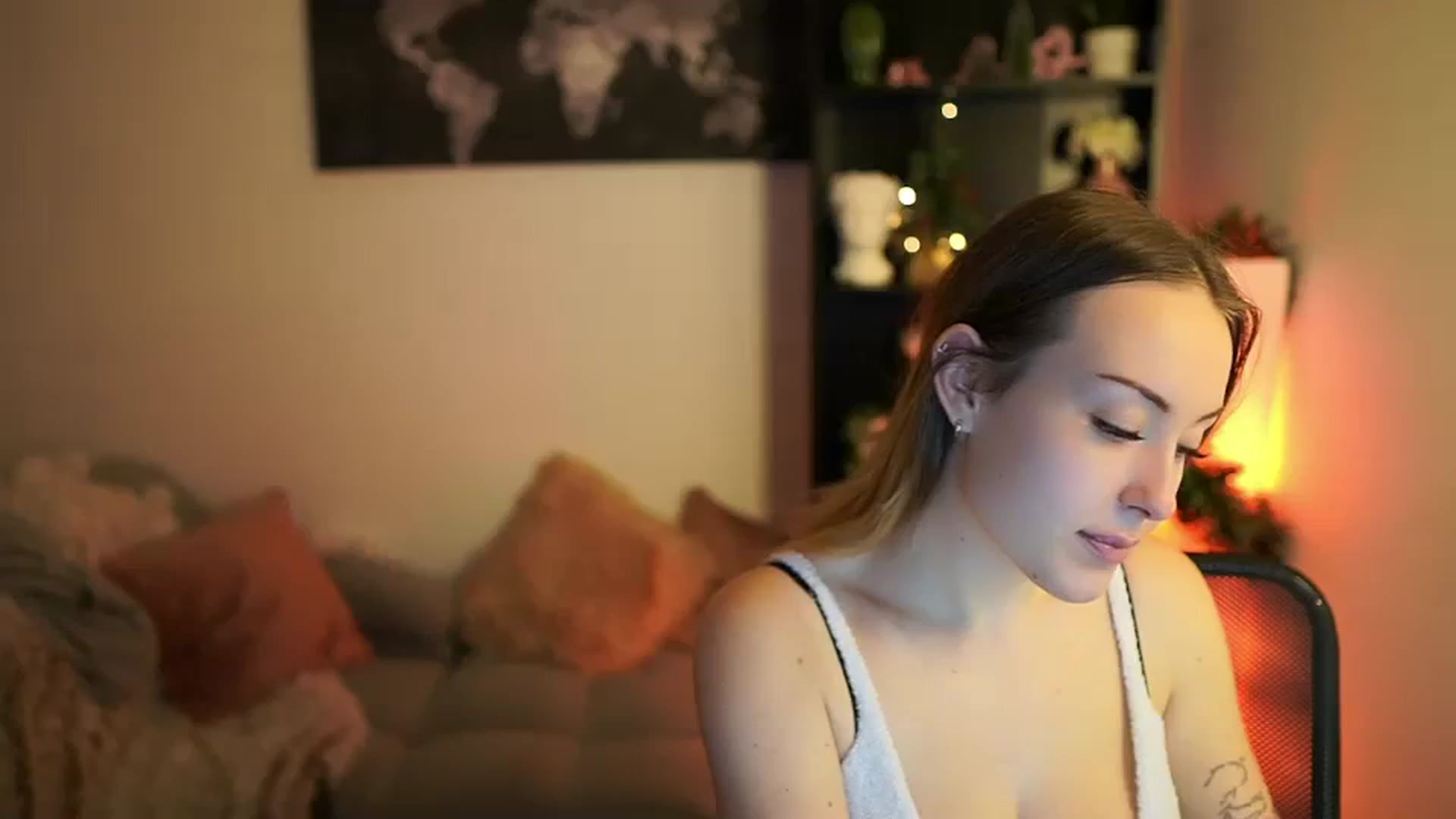 Gallery image thumbnail from Brooklyn_Ch's myfreecams stream on, 12/16/2023, 15:36 image 1 of 20