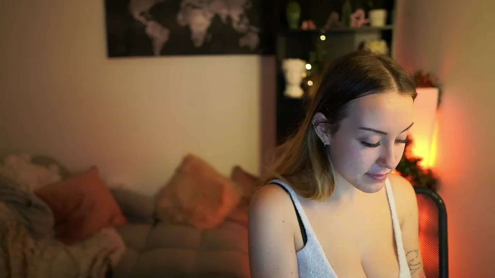 Gallery image thumbnail from Brooklyn_Ch's myfreecams stream on, 12/16/2023, 15:36 image 9 of 20