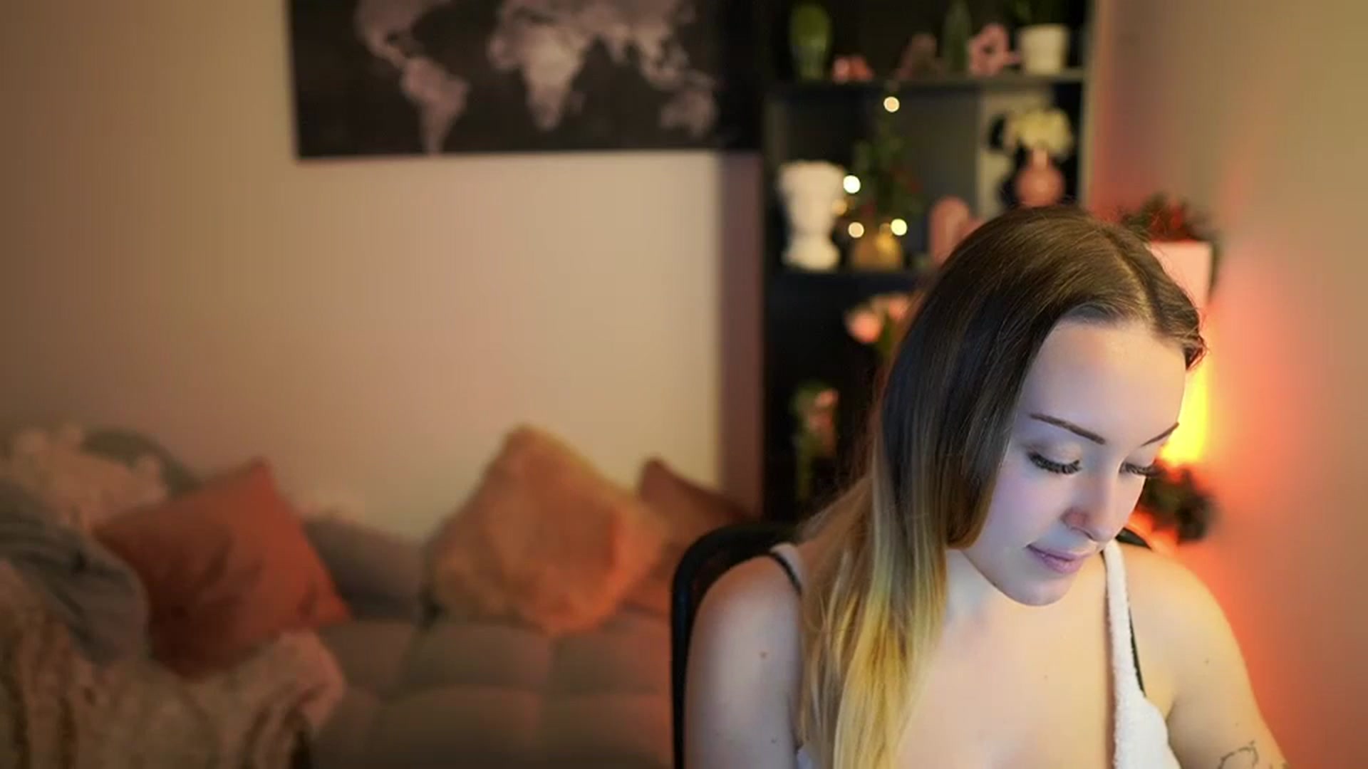 Gallery image thumbnail from Brooklyn_Ch's myfreecams stream on, 12/16/2023, 15:36 image 17 of 20