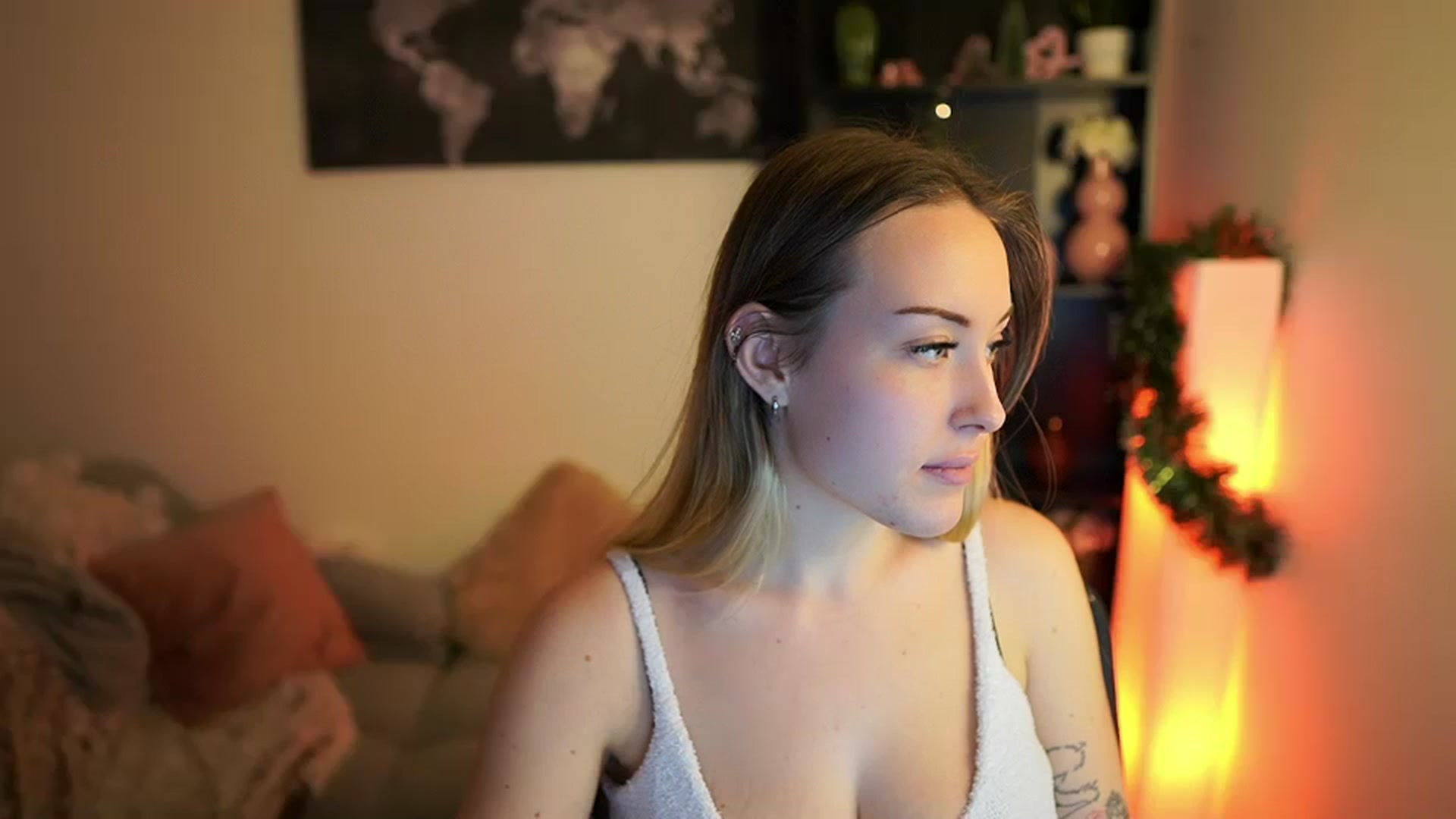 Gallery image thumbnail from Brooklyn_Ch's myfreecams stream on, 12/16/2023, 17:22 image 2 of 20