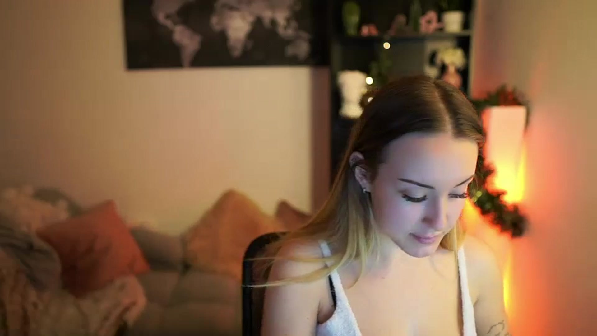 Gallery image thumbnail from Brooklyn_Ch's myfreecams stream on, 12/16/2023, 17:22 image 4 of 20