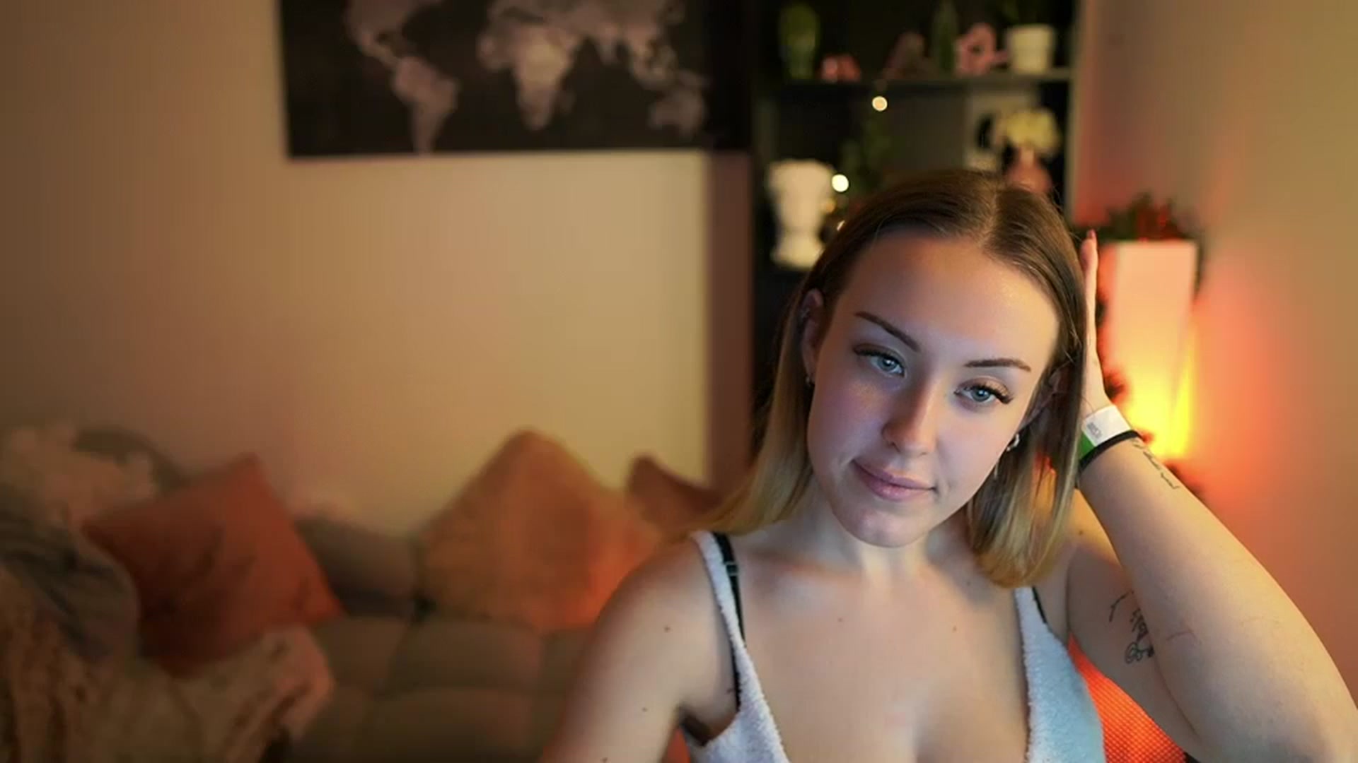 Gallery image thumbnail from Brooklyn_Ch's myfreecams stream on, 12/16/2023, 17:22 image 13 of 20