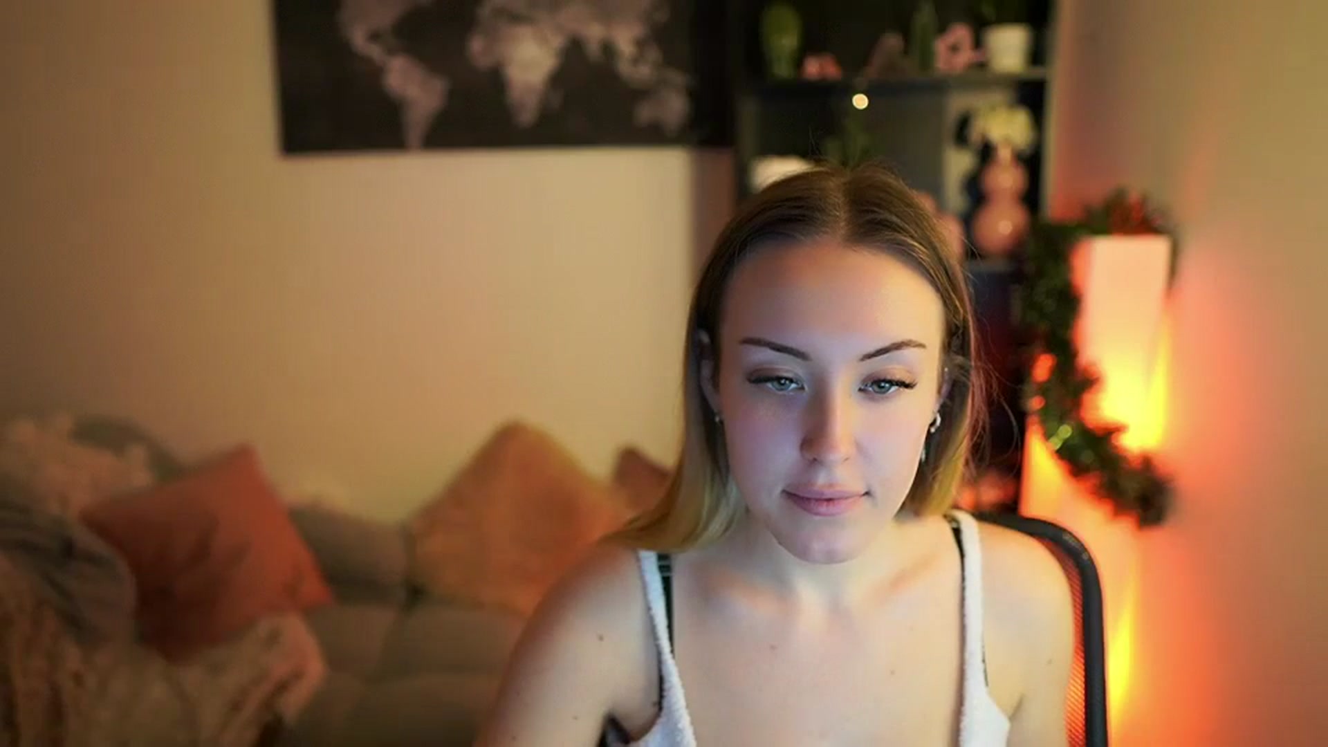 Gallery image thumbnail from Brooklyn_Ch's myfreecams stream on, 12/16/2023, 17:22 image 10 of 20