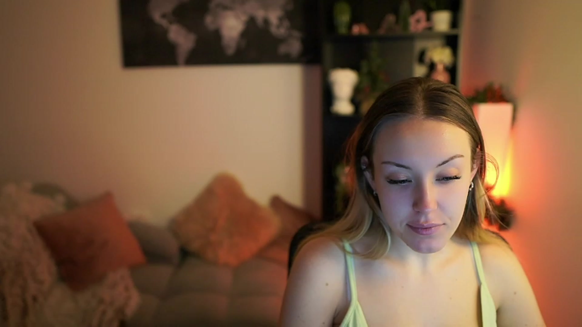 Gallery image thumbnail from Brooklyn_Ch's myfreecams stream on, 12/17/2023, 10:30 image 3 of 20