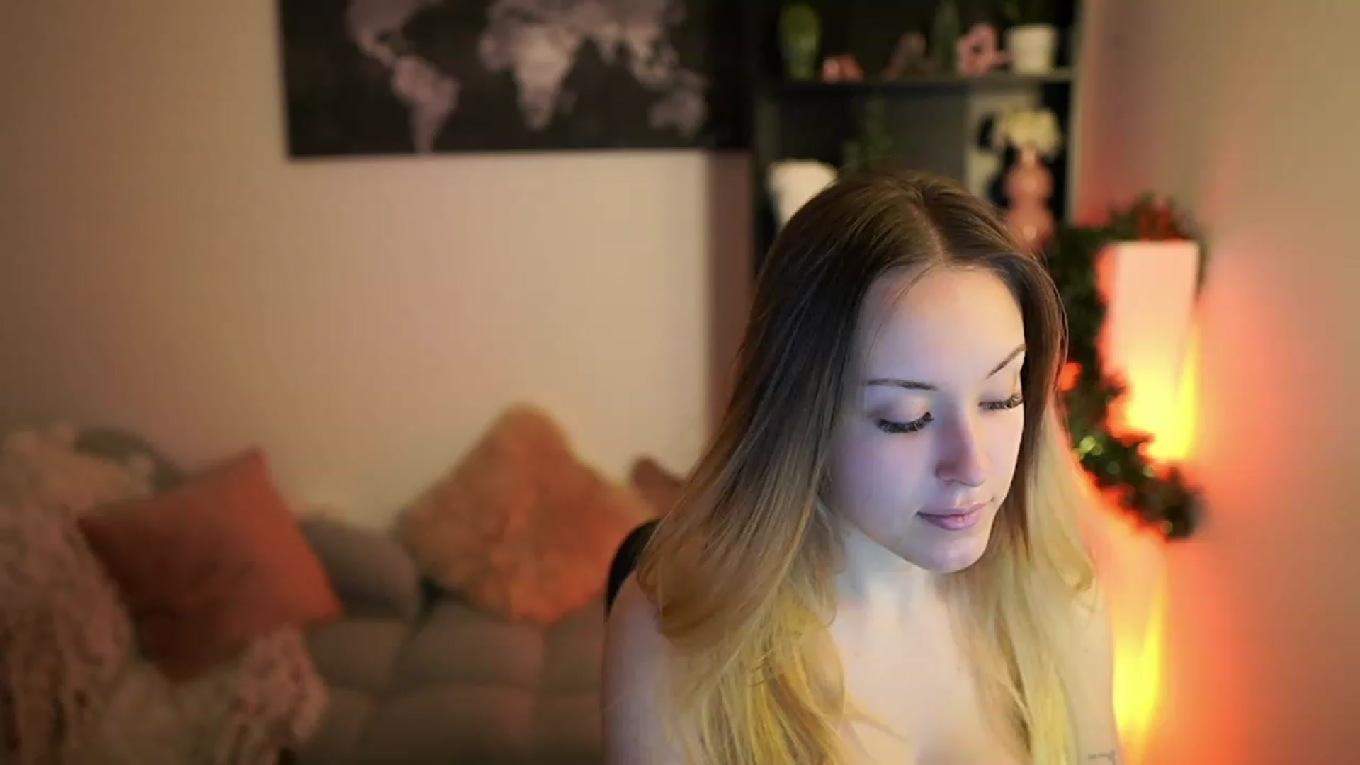 Gallery image thumbnail from Brooklyn_Ch's myfreecams stream on, 12/17/2023, 10:30 image 14 of 20