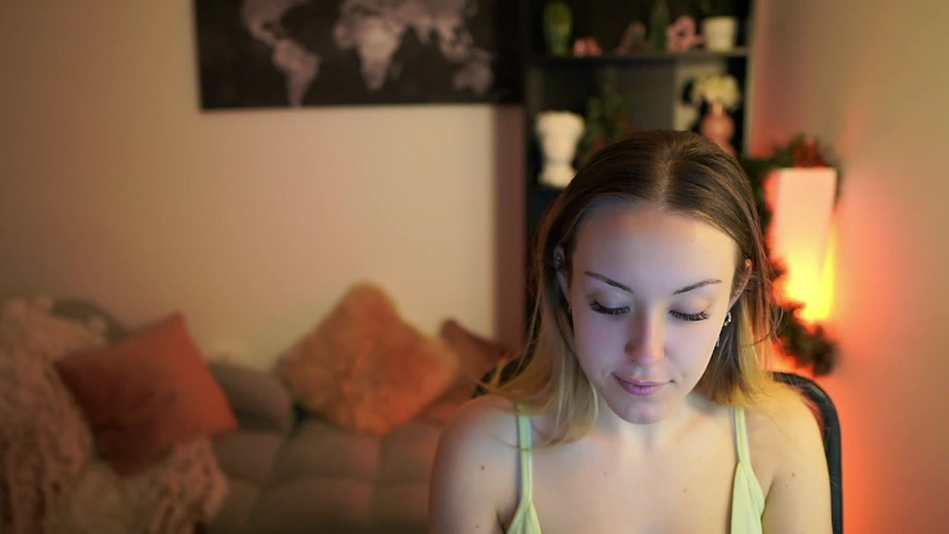 Gallery image thumbnail from Brooklyn_Ch's myfreecams stream on, 12/17/2023, 10:30 image 6 of 20