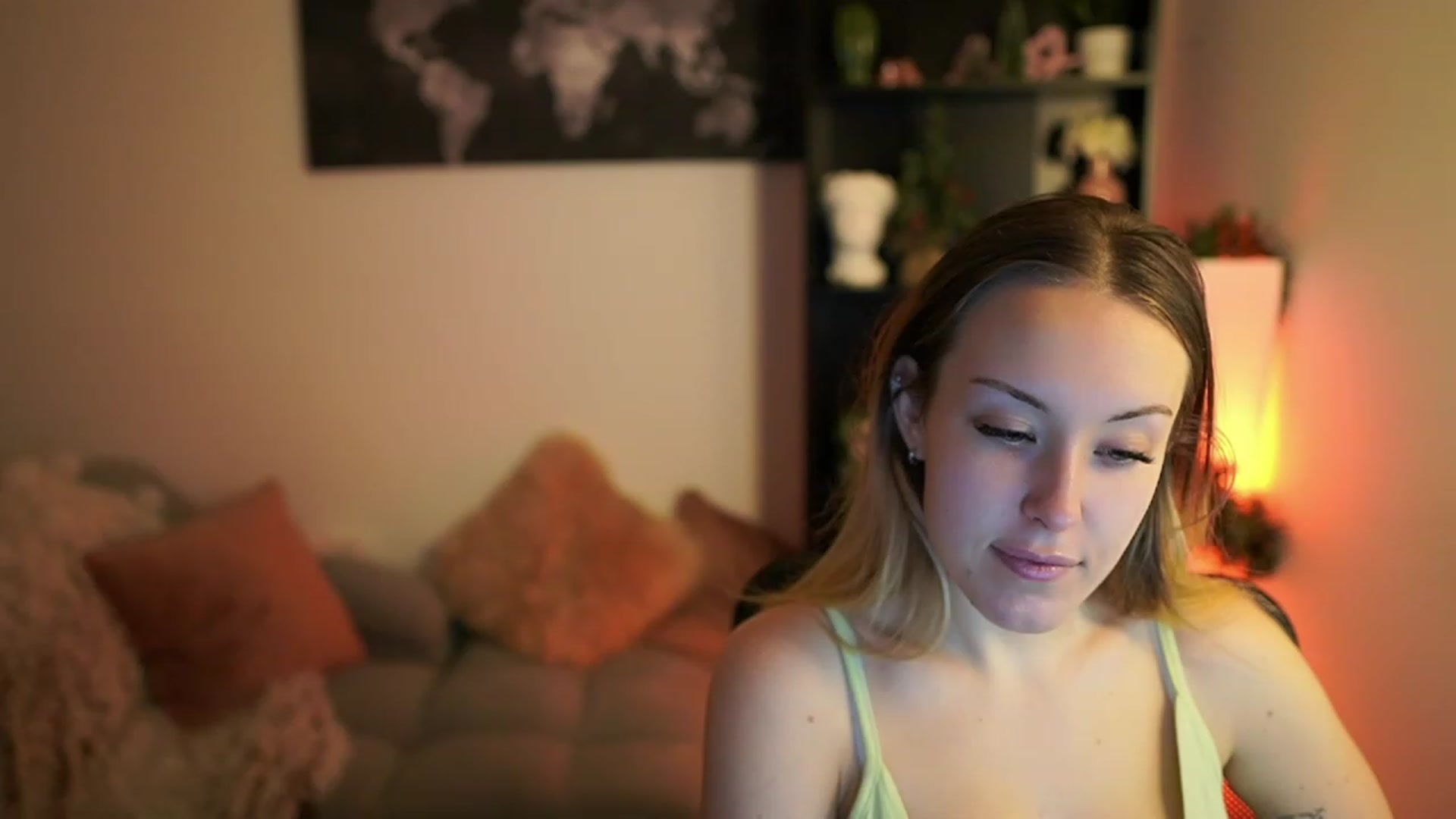 Gallery image thumbnail from Brooklyn_Ch's myfreecams stream on, 12/17/2023, 10:30 image 4 of 20