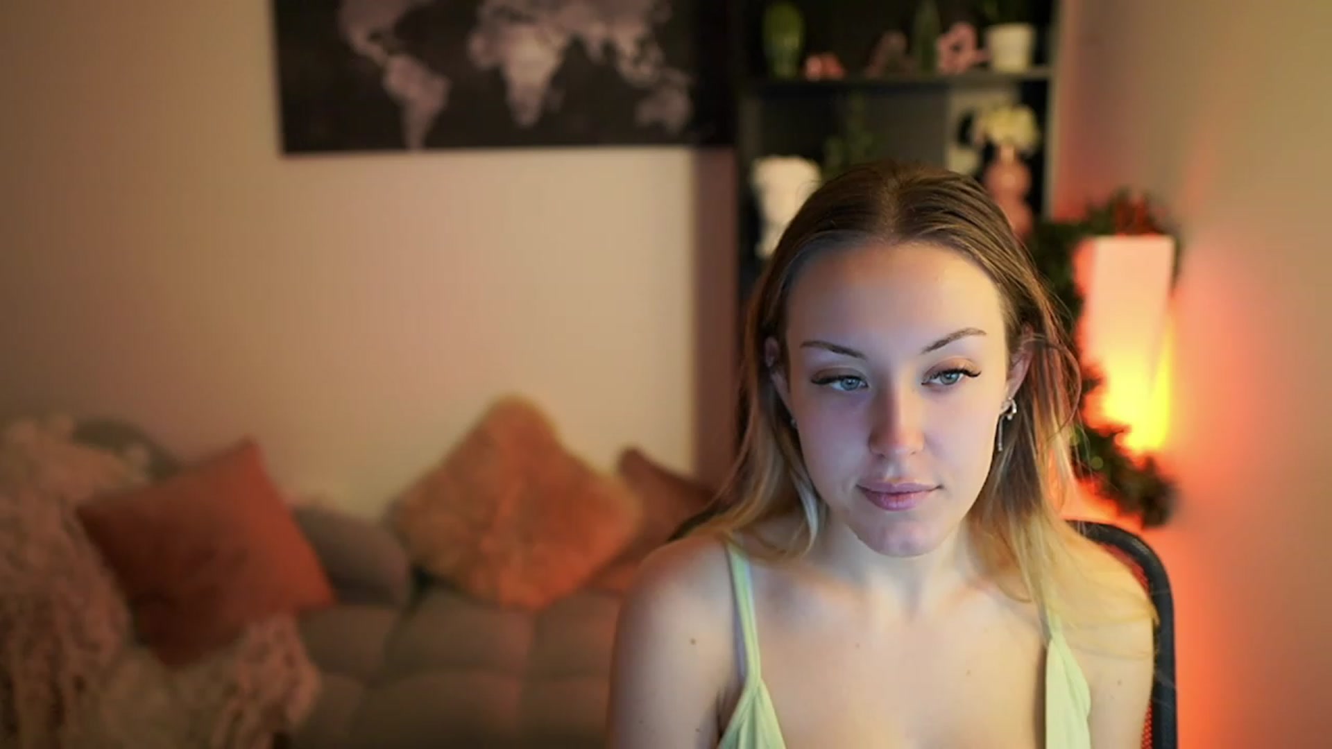 Gallery image thumbnail from Brooklyn_Ch's myfreecams stream on, 12/17/2023, 10:30 image 2 of 20