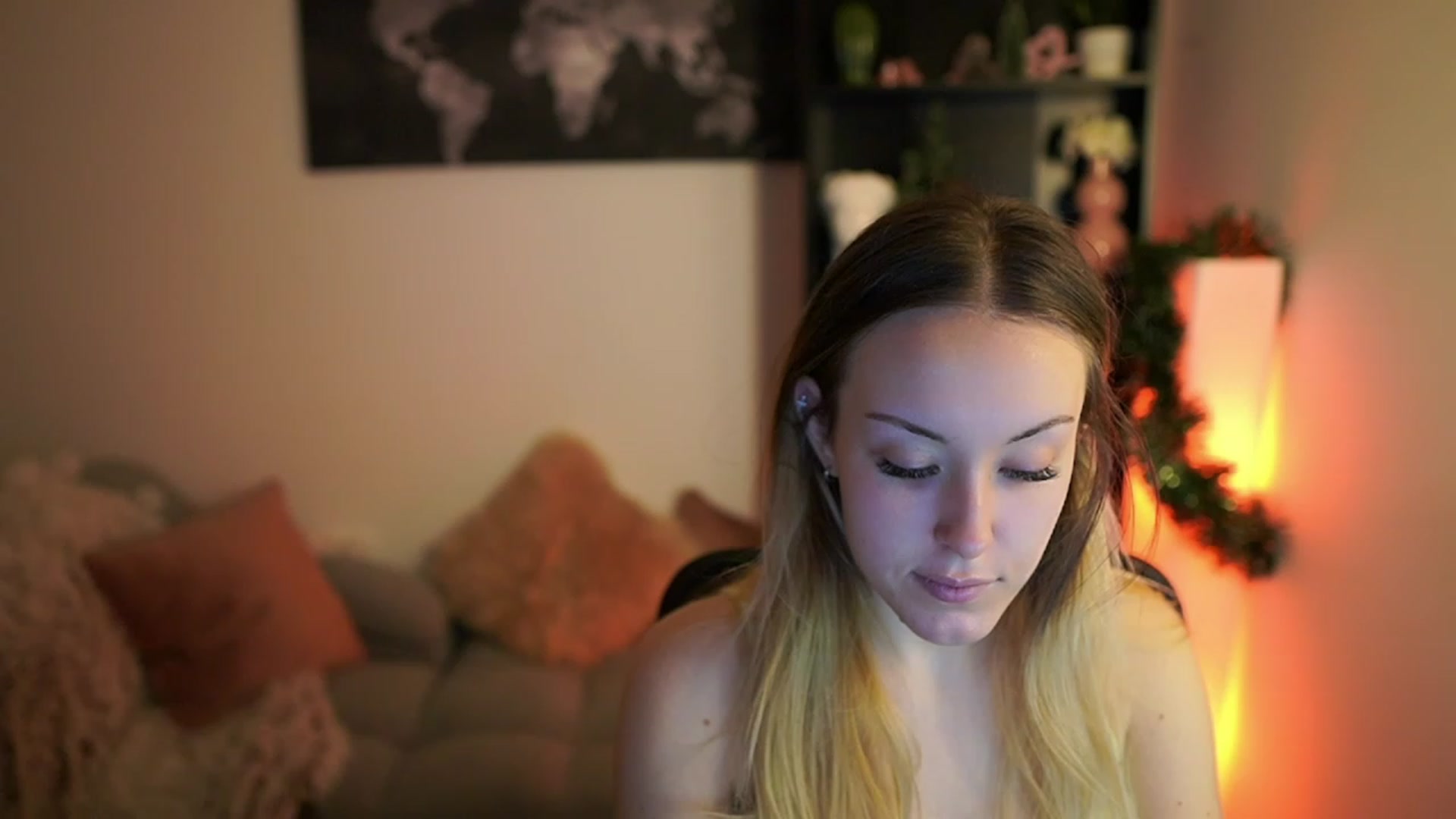 Gallery image thumbnail from Brooklyn_Ch's myfreecams stream on, 12/17/2023, 10:30 image 13 of 20