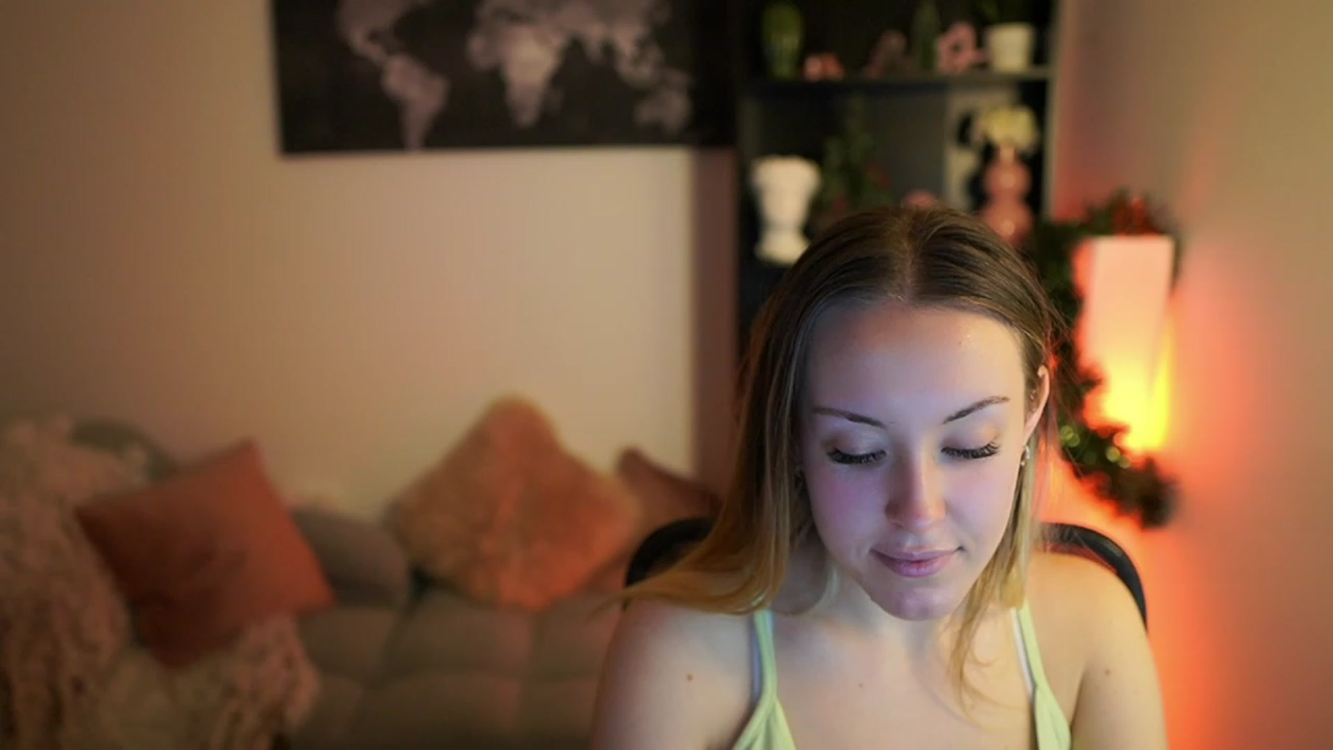 Gallery image thumbnail from Brooklyn_Ch's myfreecams stream on, 12/17/2023, 11:38 image 14 of 20