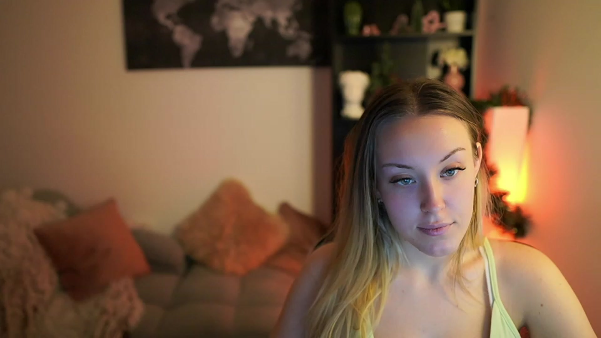 Gallery image thumbnail from Brooklyn_Ch's myfreecams stream on, 12/17/2023, 11:38 image 5 of 20