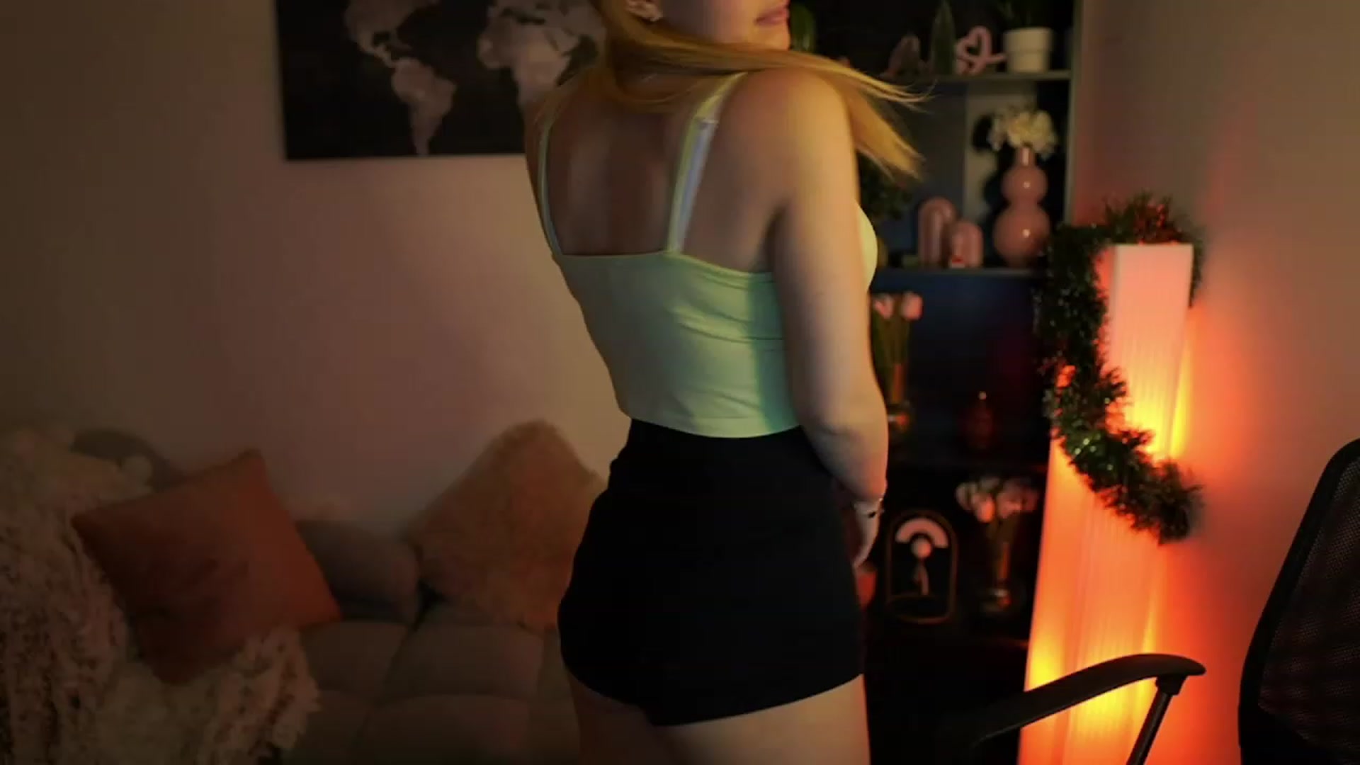 Gallery image thumbnail from Brooklyn_Ch's myfreecams stream on, 12/17/2023, 12:59 image 9 of 20