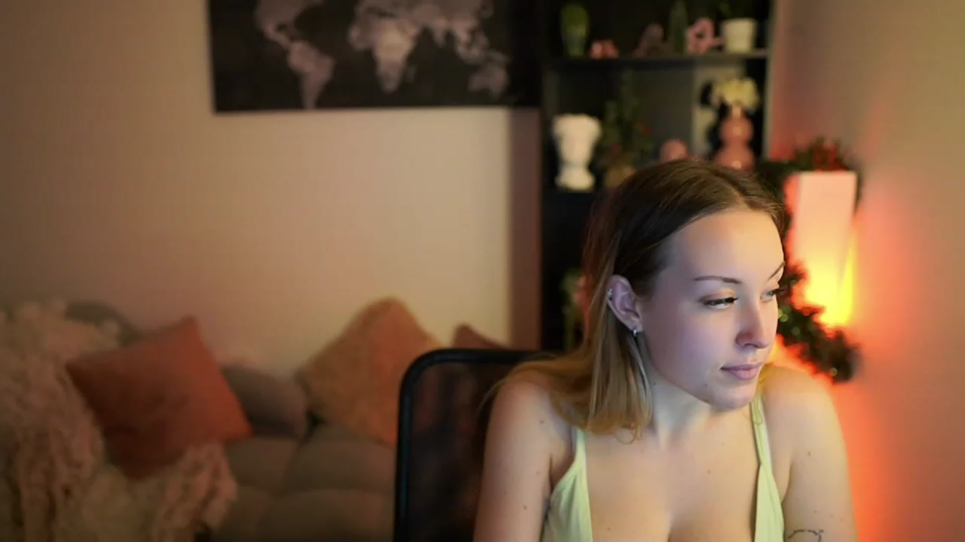 Gallery image thumbnail from Brooklyn_Ch's myfreecams stream on, 12/17/2023, 12:59 image 15 of 20