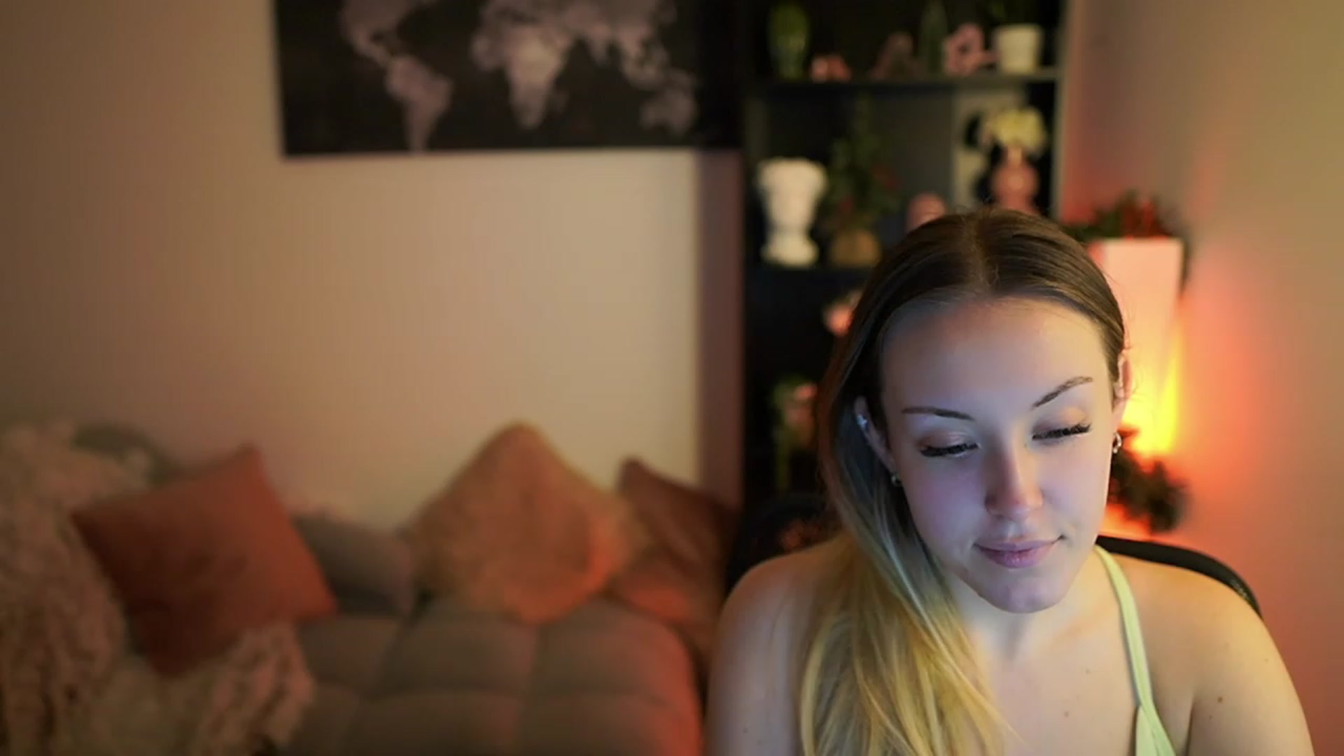 Gallery image thumbnail from Brooklyn_Ch's myfreecams stream on, 12/17/2023, 13:51 image 14 of 20