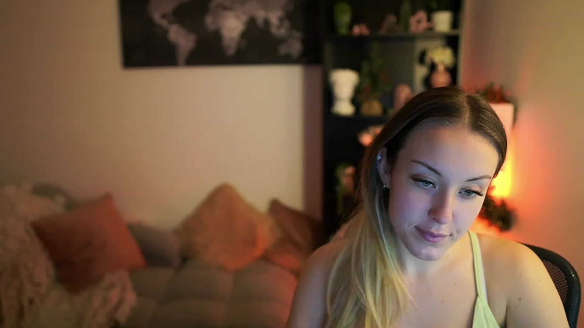 Gallery image thumbnail from Brooklyn_Ch's myfreecams stream on, 12/17/2023, 13:51 image 13 of 20