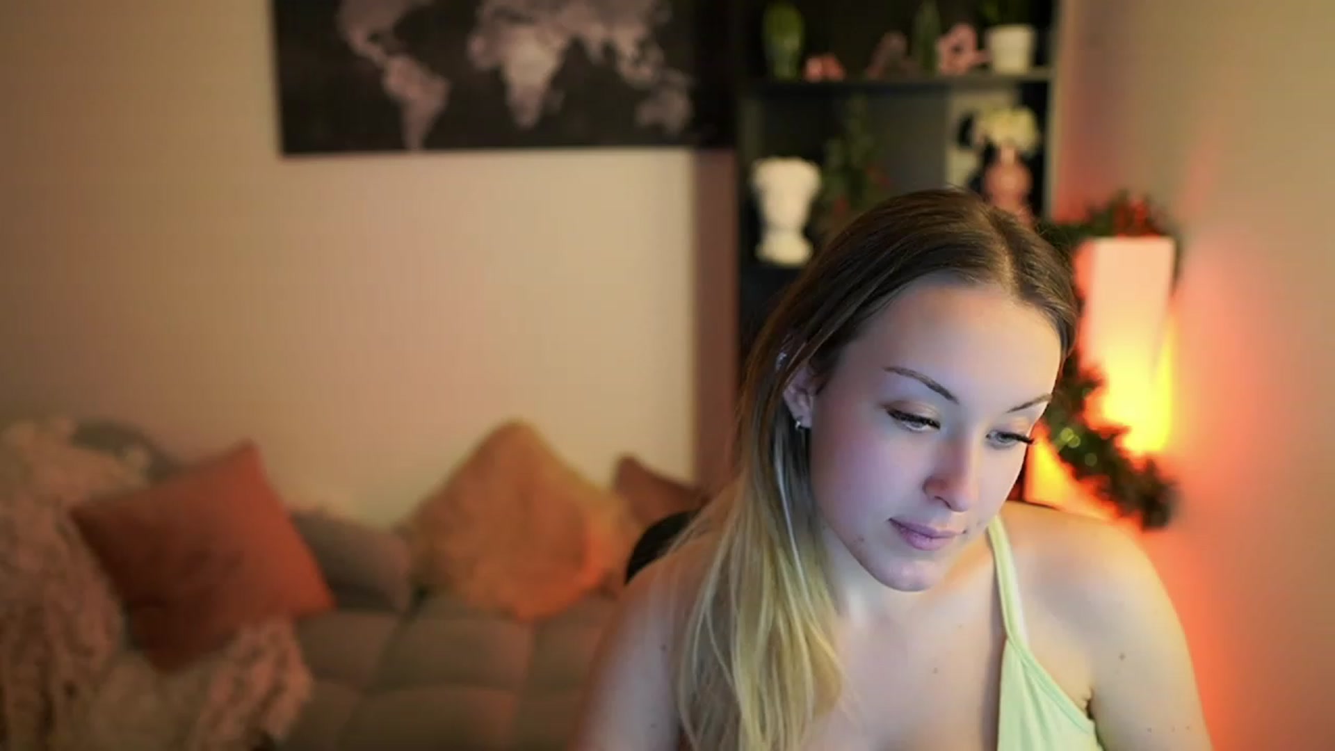 Gallery image thumbnail from Brooklyn_Ch's myfreecams stream on, 12/17/2023, 13:51 image 17 of 20