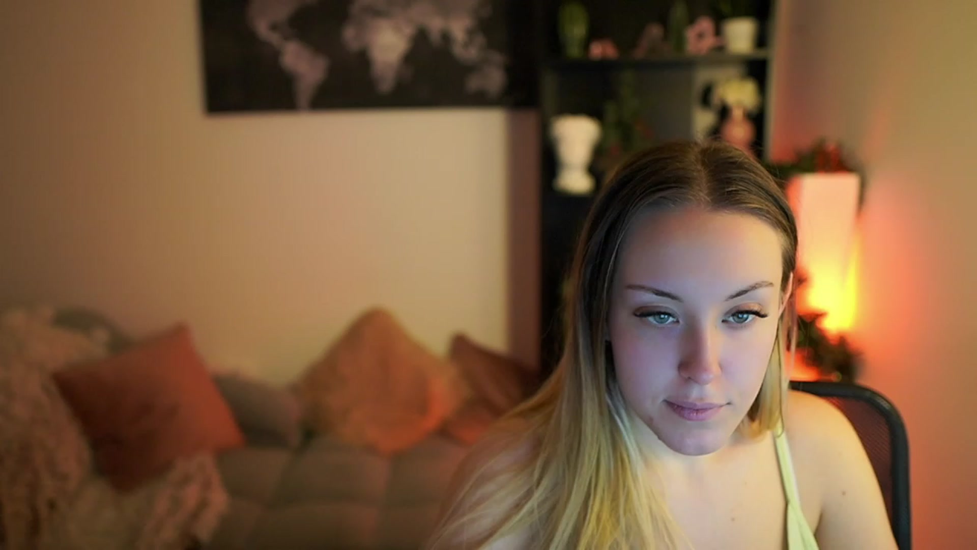 Gallery image thumbnail from Brooklyn_Ch's myfreecams stream on, 12/17/2023, 13:51 image 2 of 20