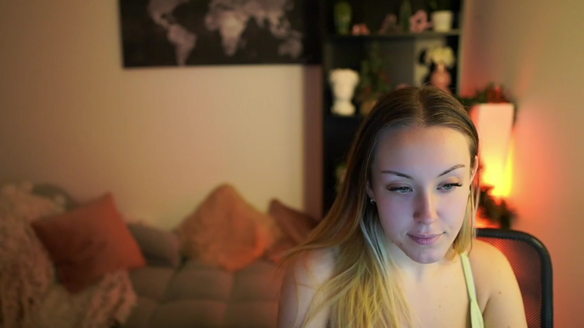 Gallery image thumbnail from Brooklyn_Ch's myfreecams stream on, 12/17/2023, 13:51 image 4 of 20