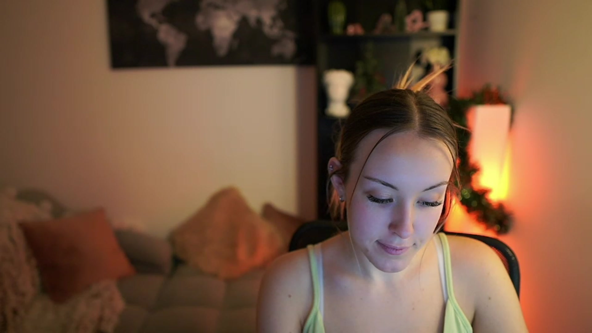 Gallery image thumbnail from Brooklyn_Ch's myfreecams stream on, 12/17/2023, 17:54 image 20 of 20