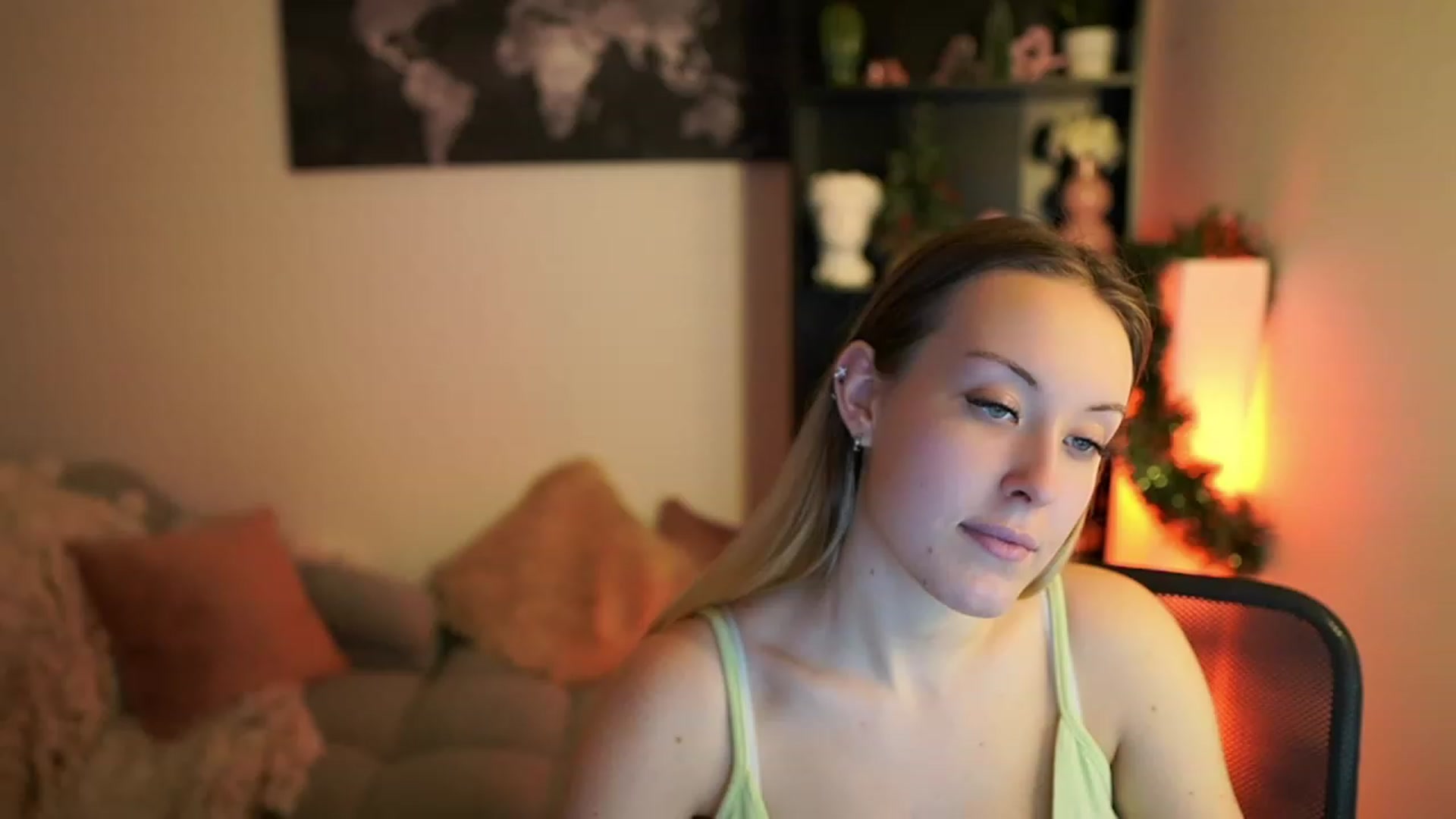 Gallery image thumbnail from Brooklyn_Ch's myfreecams stream on, 12/17/2023, 17:54 image 4 of 20